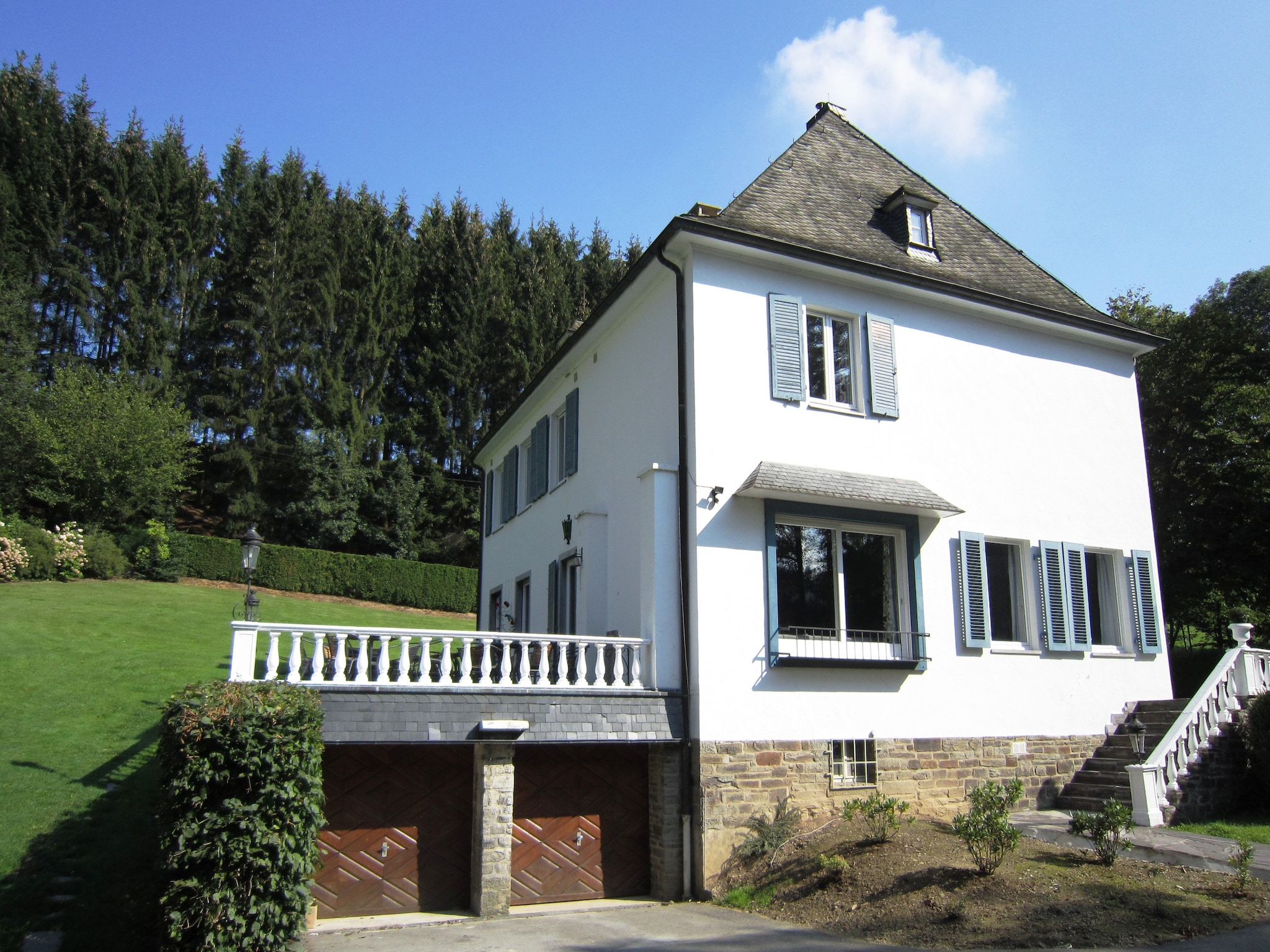   The Rainbow House 6 pers