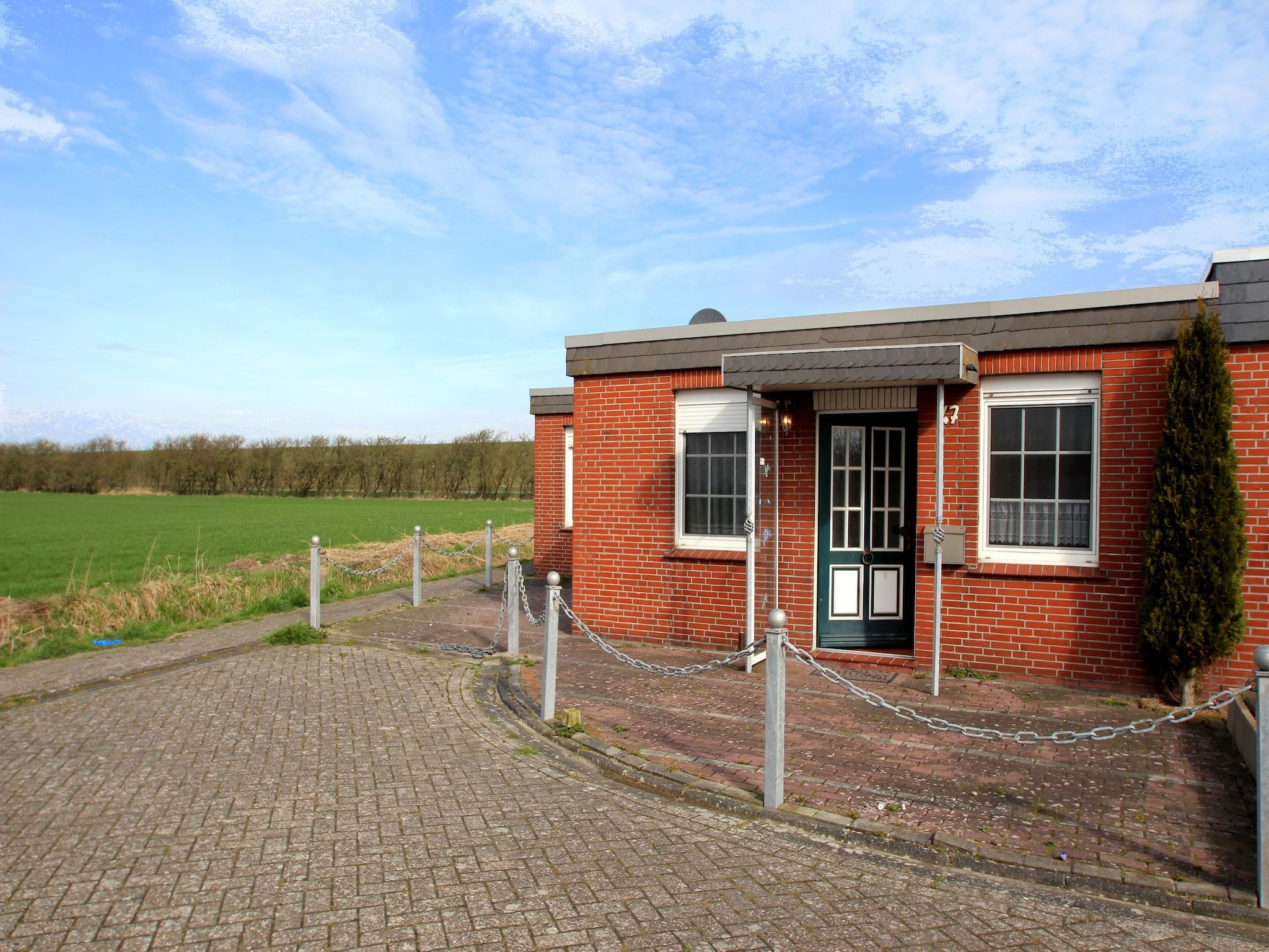 Ferienhaus Bungalow mit großer Terrasse in Dornumersiel