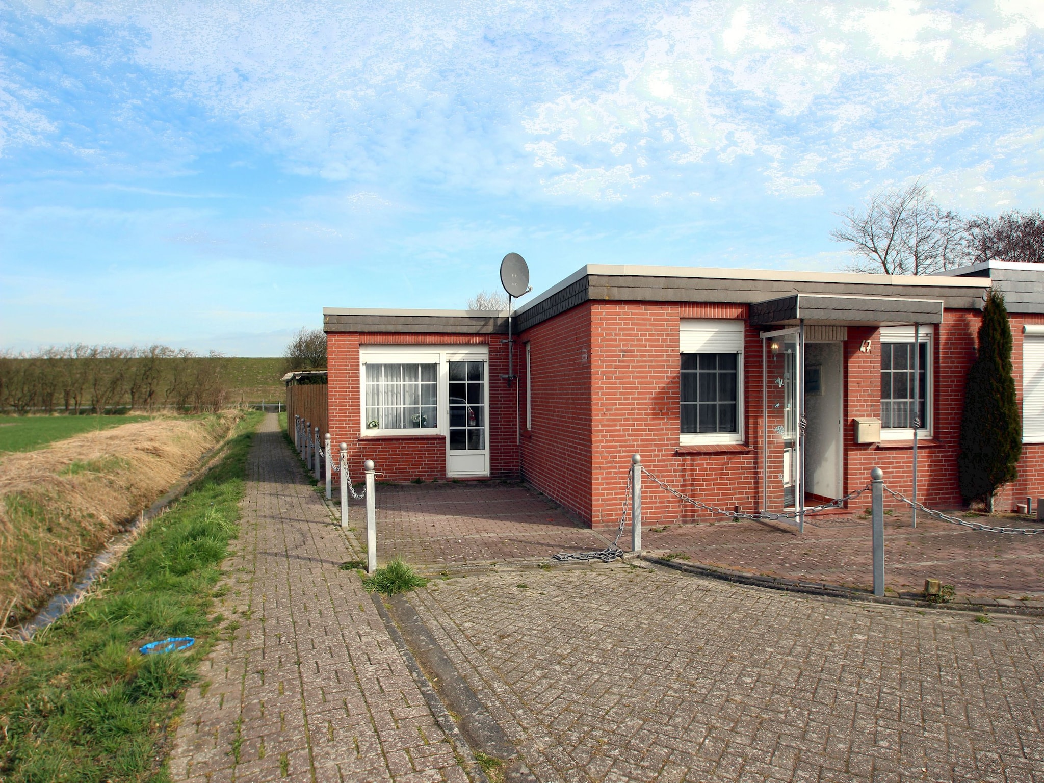 Ferienhaus Bungalow mit großer Terrasse in Dornumersiel