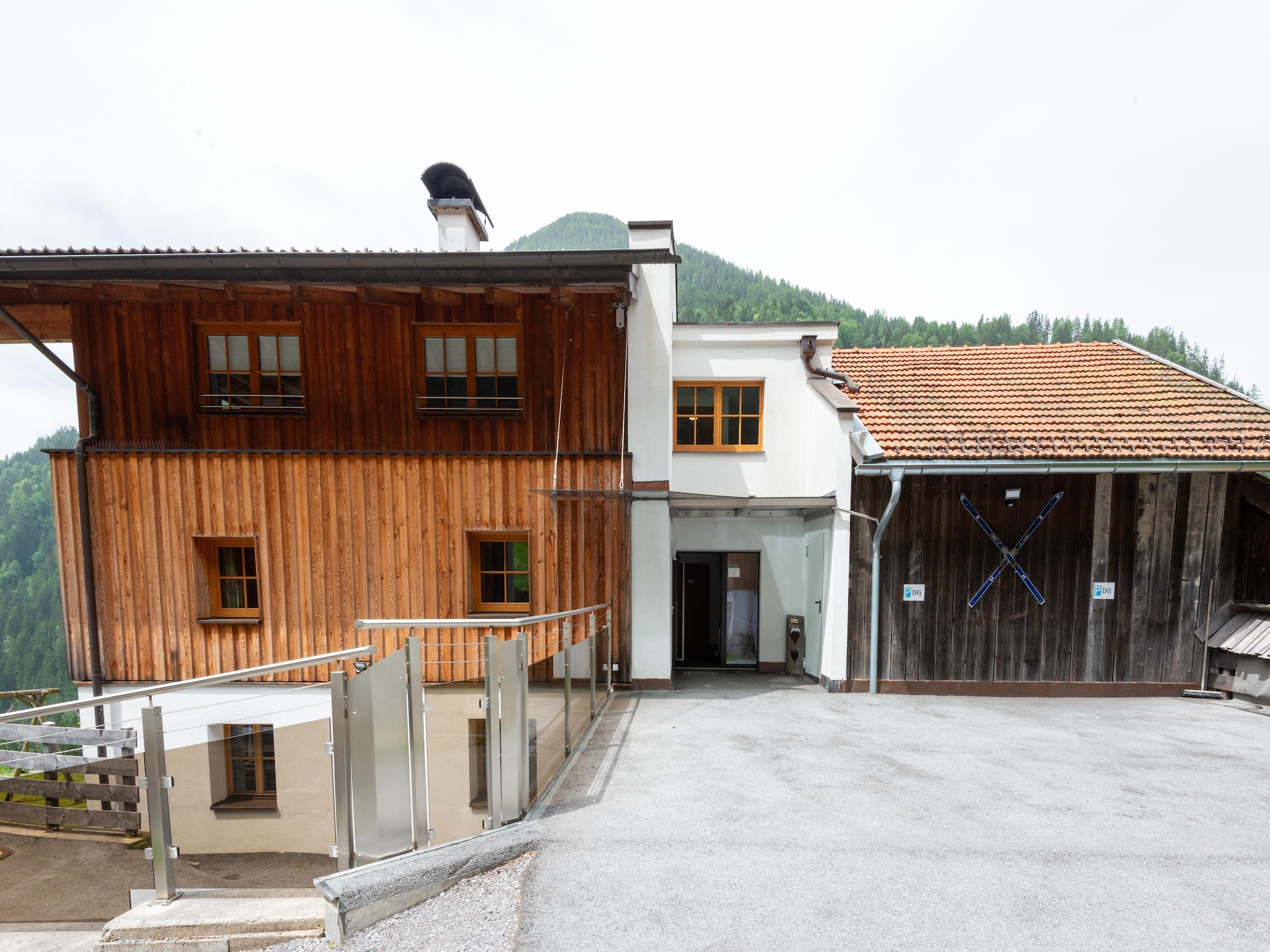 Lomahuoneisto Apart Fliana Mathon