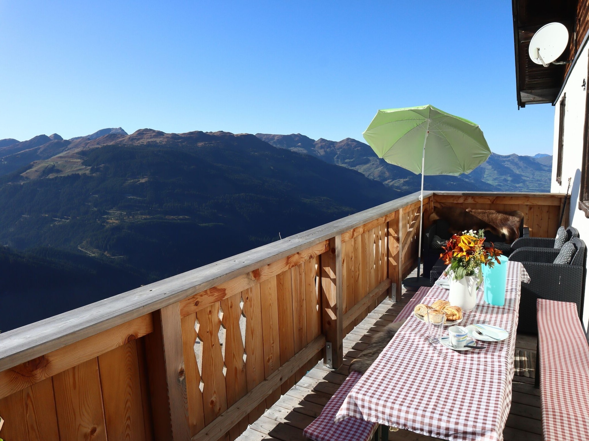  Almhütte Gipfelblick