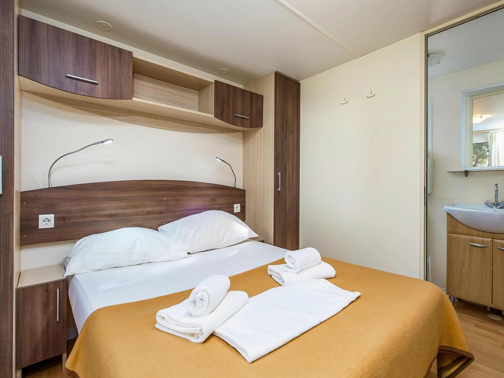 Apartmá Mobile Homes Strasko Novalja Mediteran ca 34 qm f