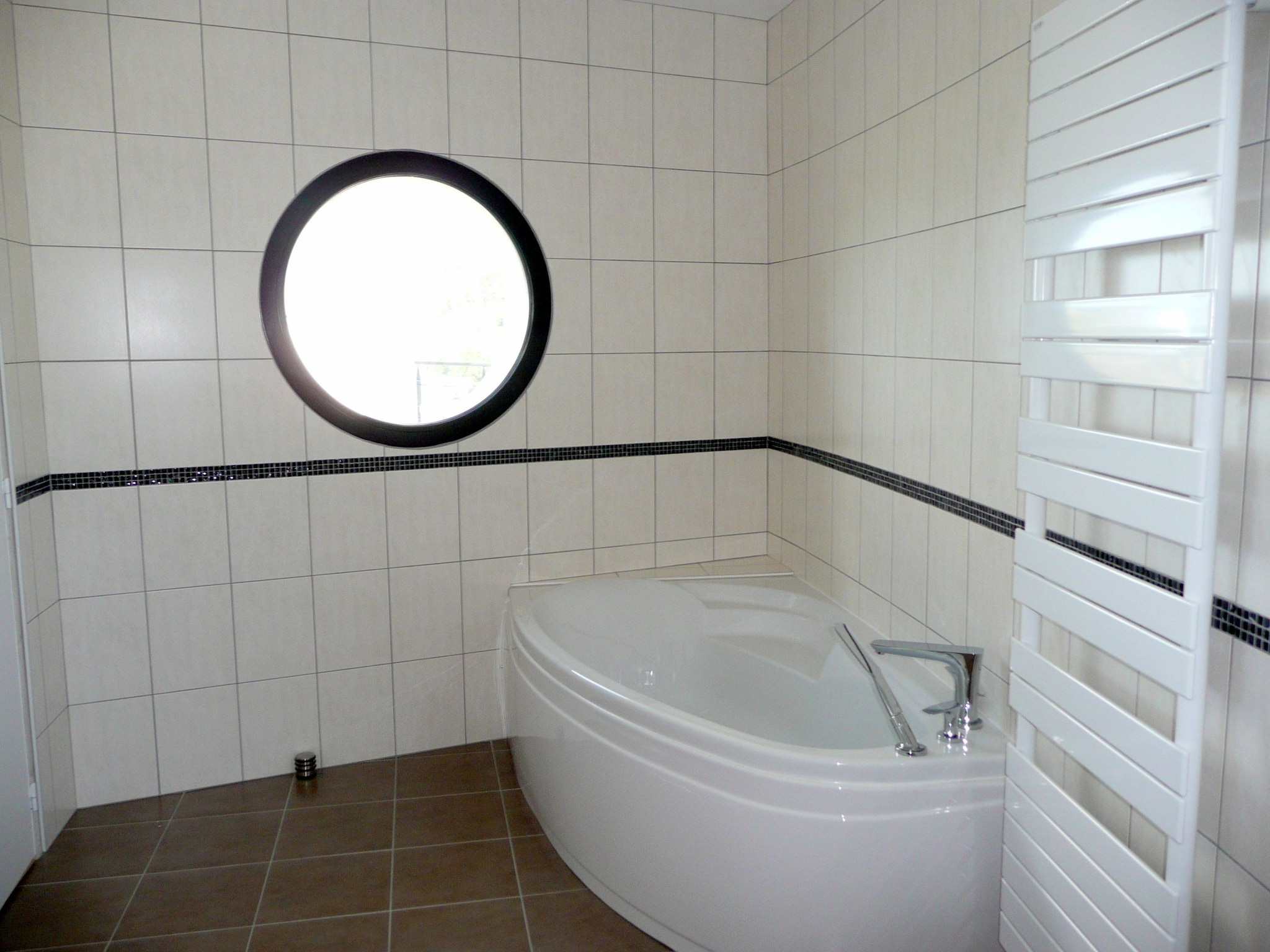   Premium-Ferienvilla mit Jacuzzi 180° Panorama