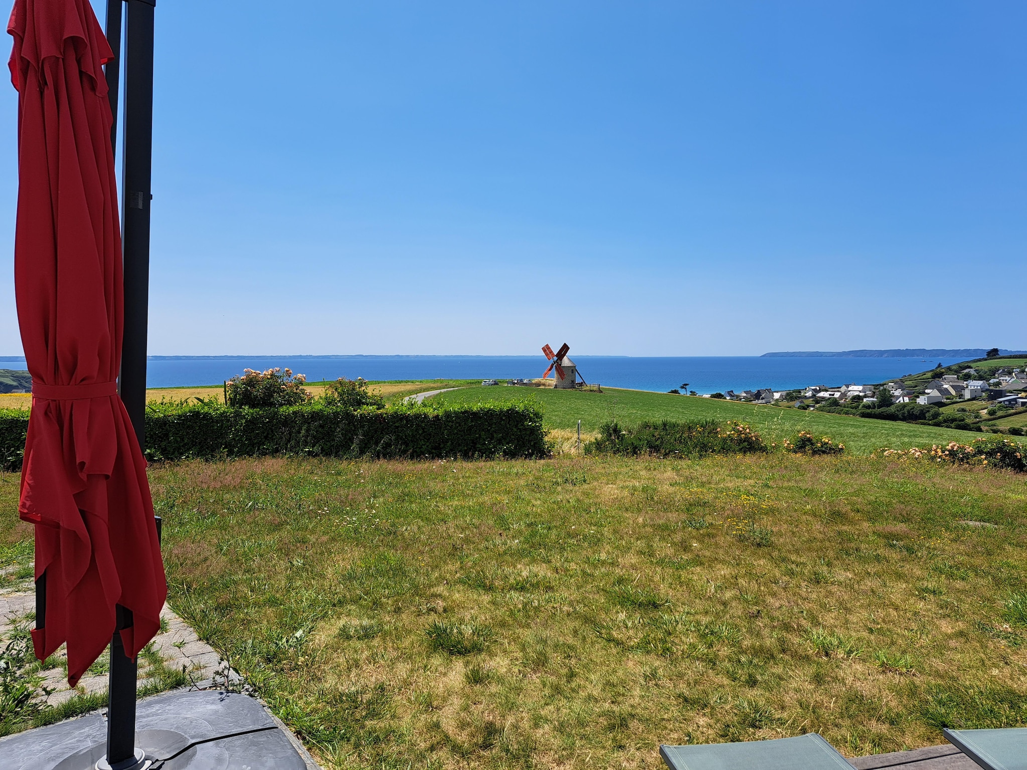   Premium-Ferienvilla mit Jacuzzi 180° Panorama