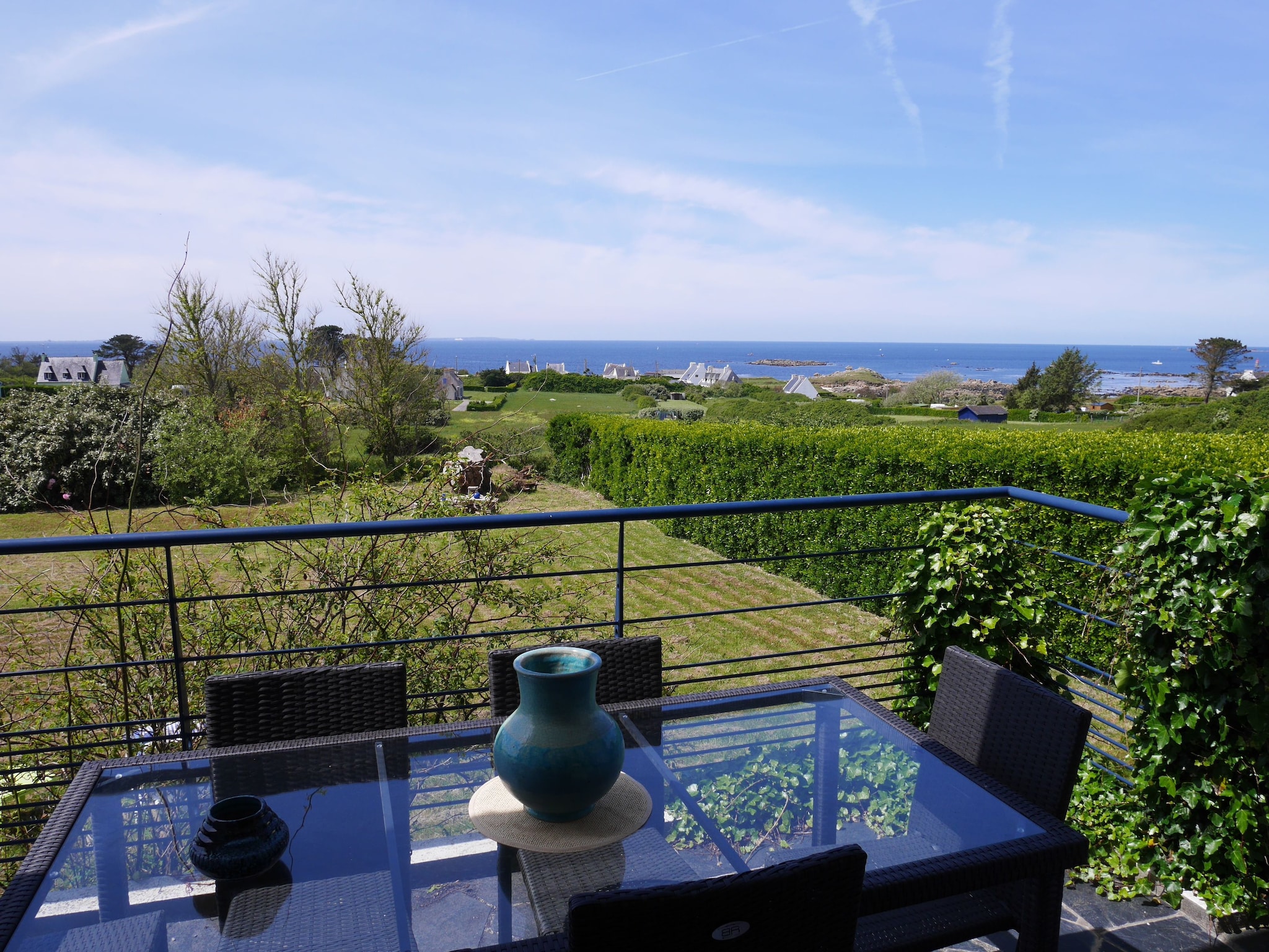   Ferienhaus mit 180° Panorama Meerblick Lampau