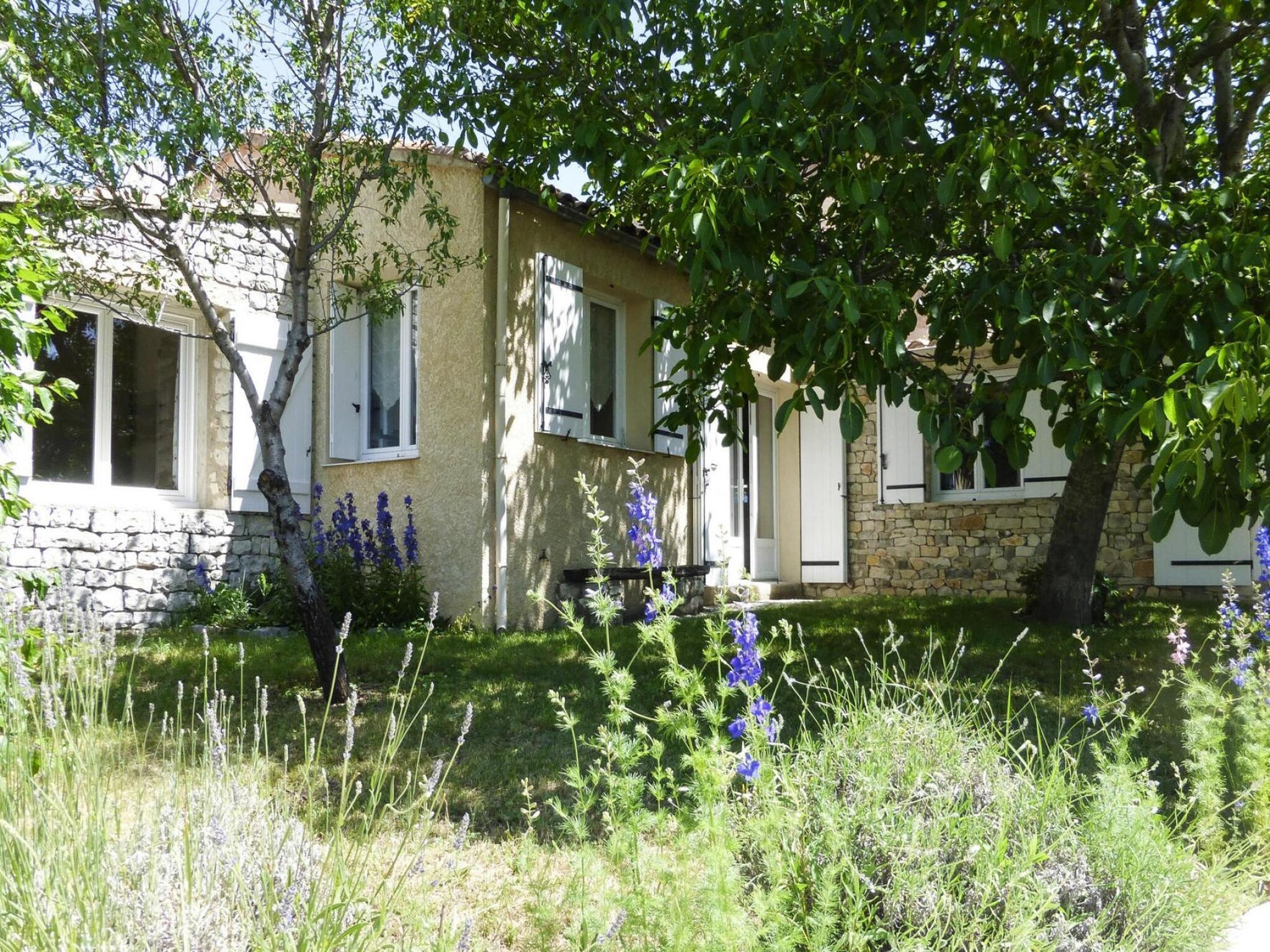   Doppelhaushälfte in Revest-du-Bion
