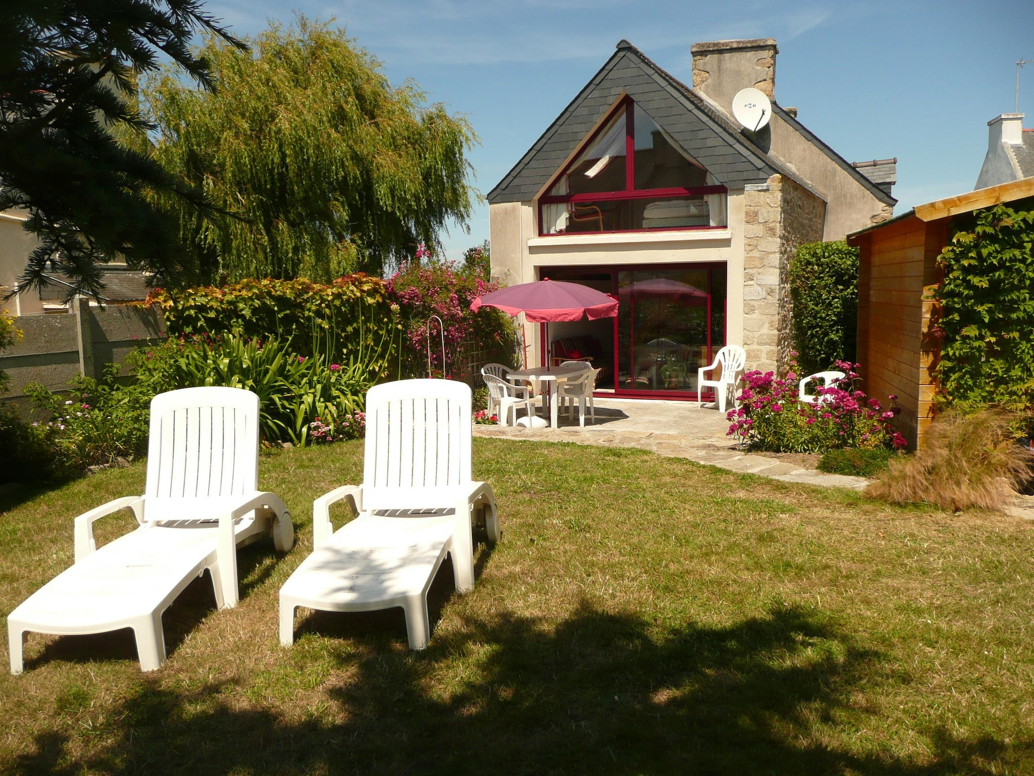   Steinhaus in Strandnähe Plouguerneau