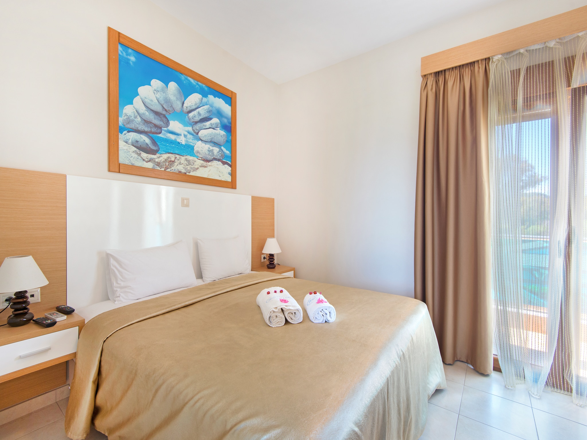   Villas Horizon Line / Villa Erato / Kiotari