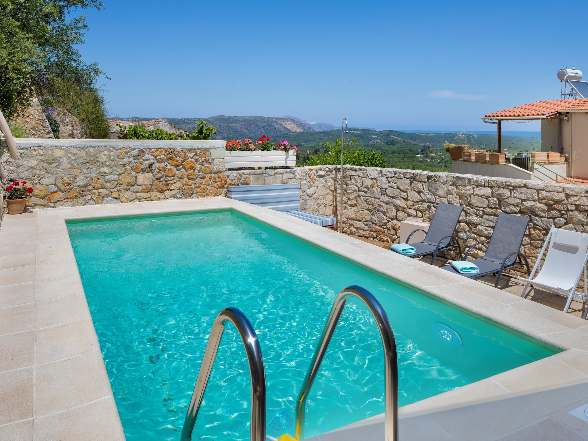   holiday home, Maheri-Villa Aladanos