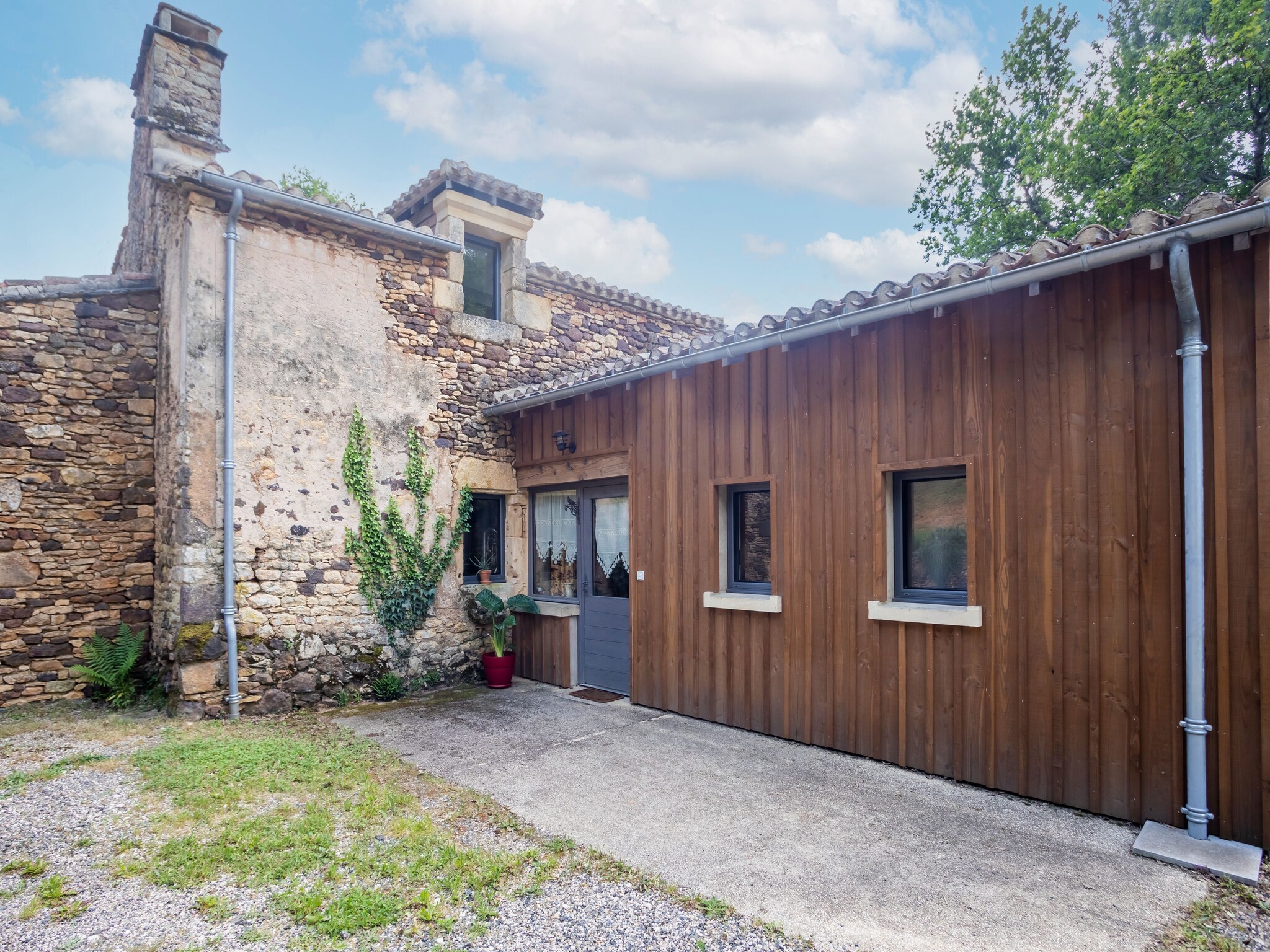   Maison au calme à Mazeyrolles