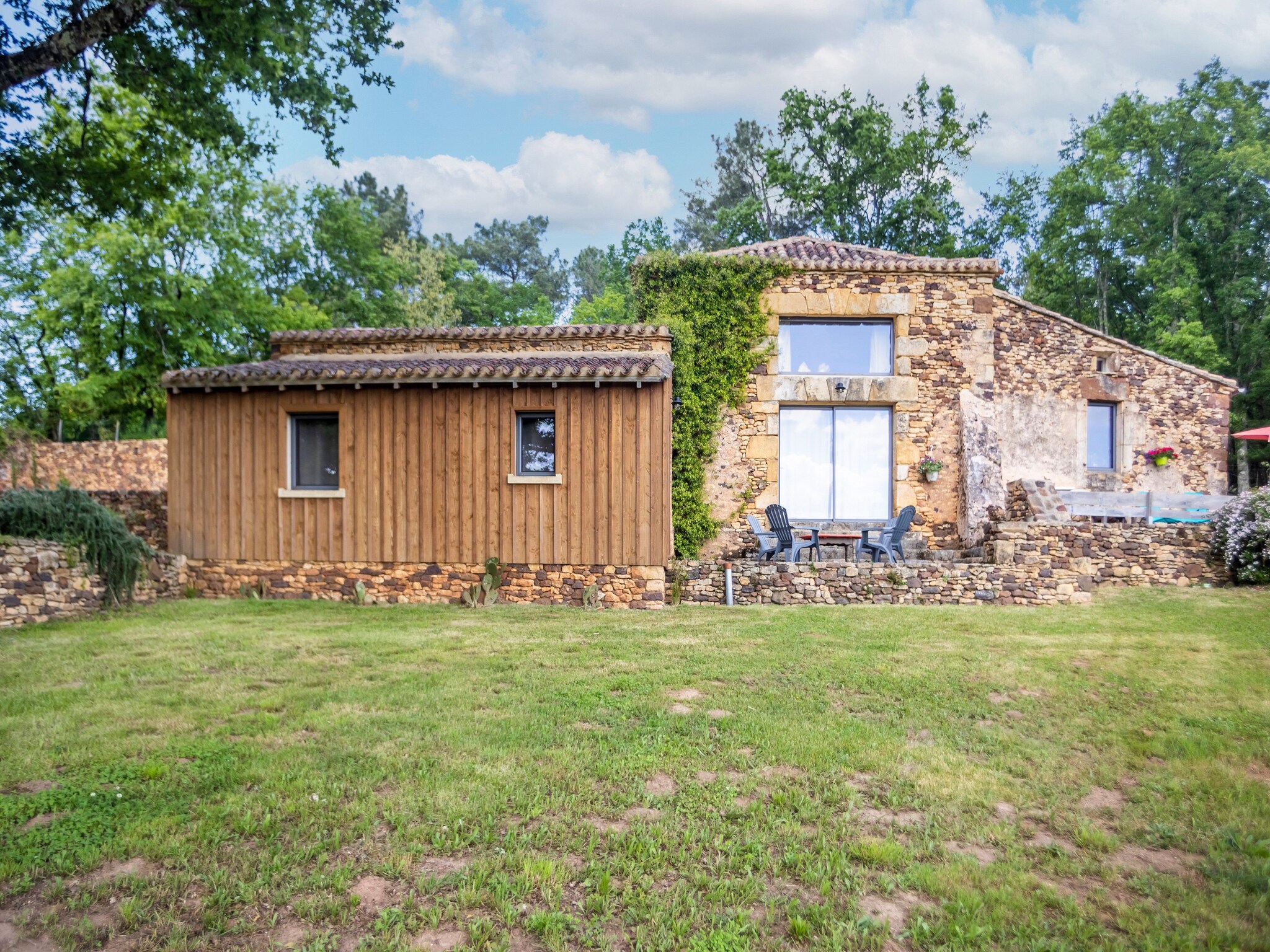   Maison au calme à Mazeyrolles