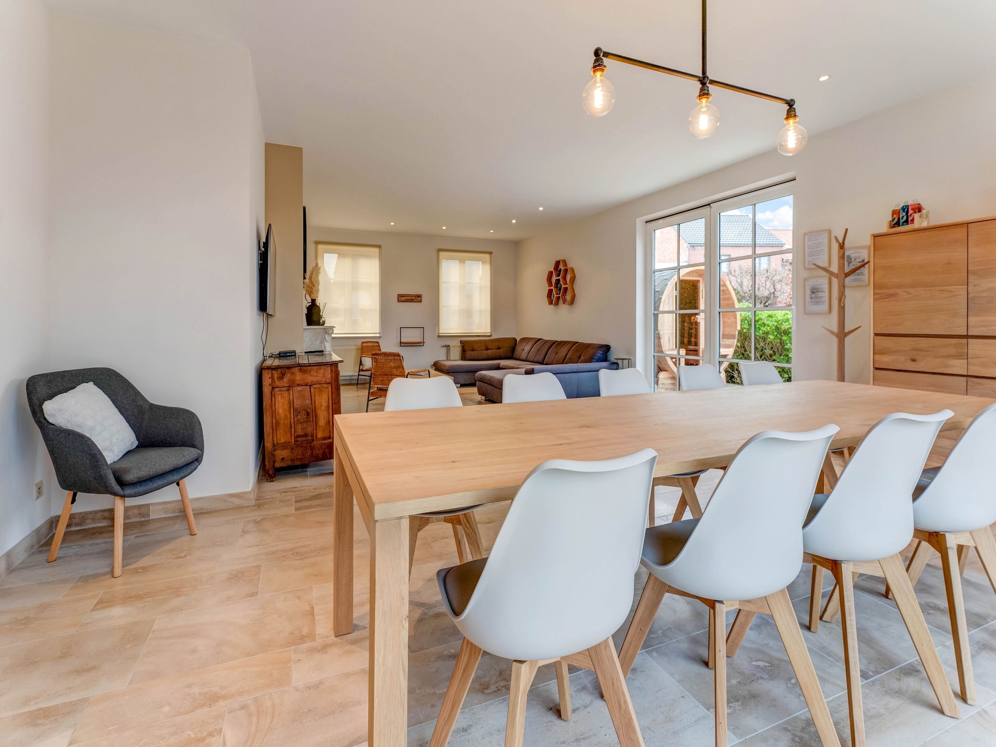   Luxe vakantiewoning met sauna en jacuzzi in Heers