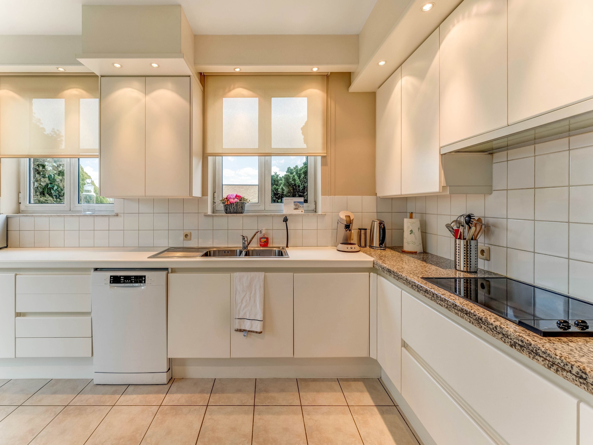   Luxe vakantiewoning met sauna en jacuzzi in Heers