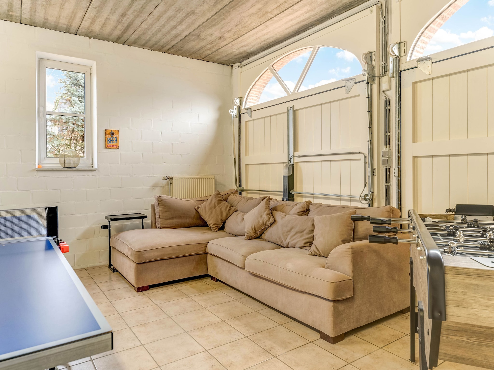   Luxe vakantiewoning met sauna en jacuzzi in Heers