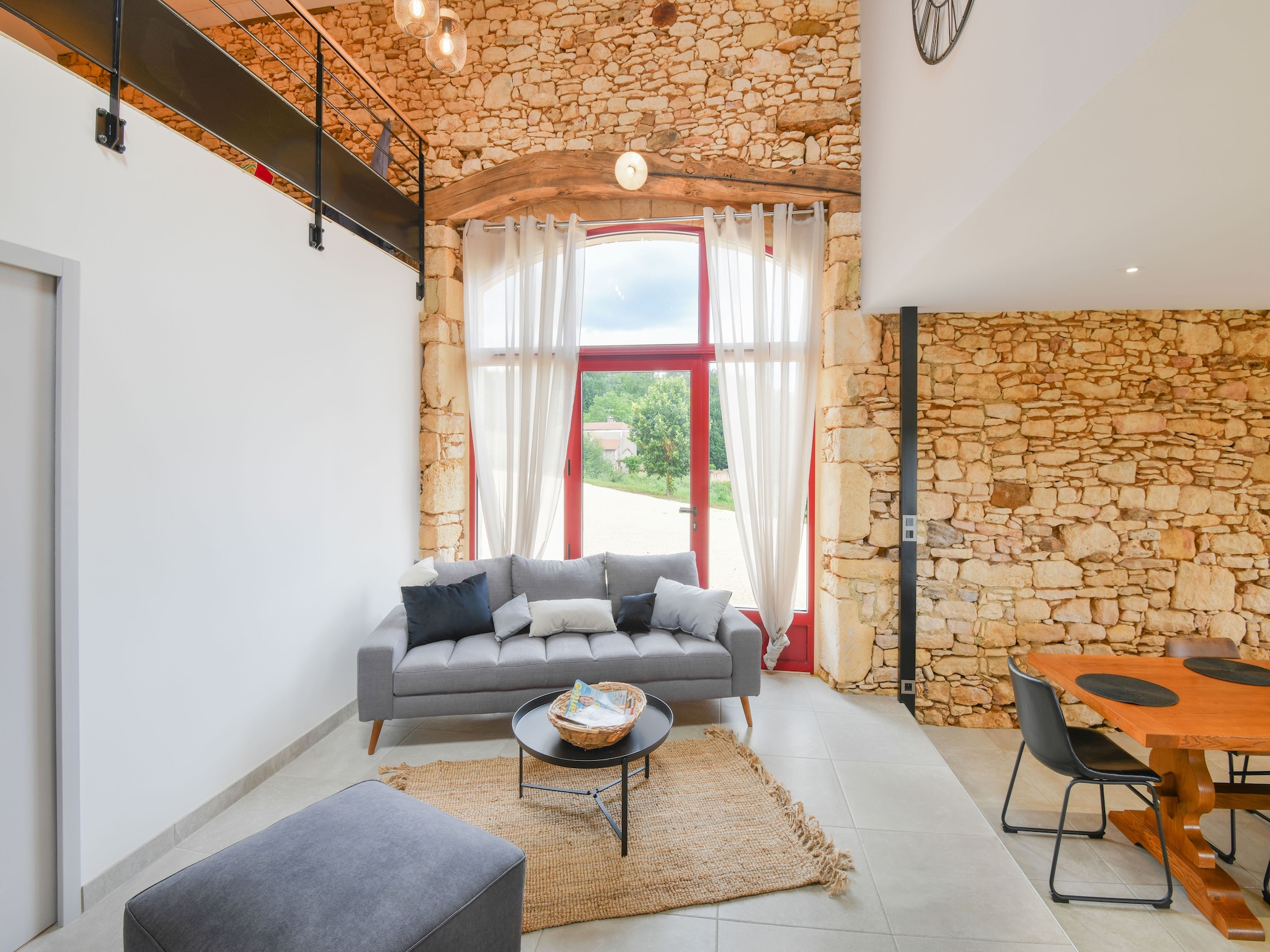   l'Hoste
