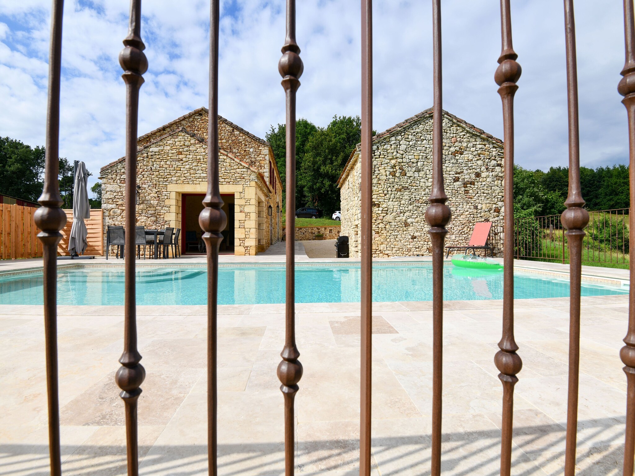   l'Hoste