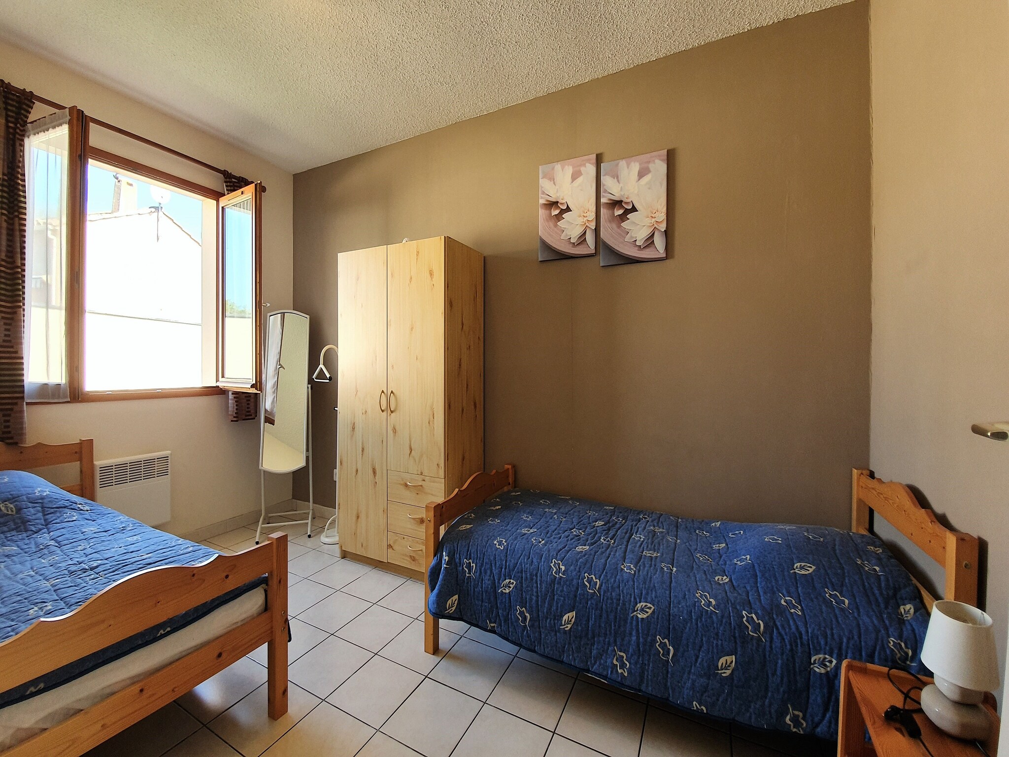   MAISON MONFORT