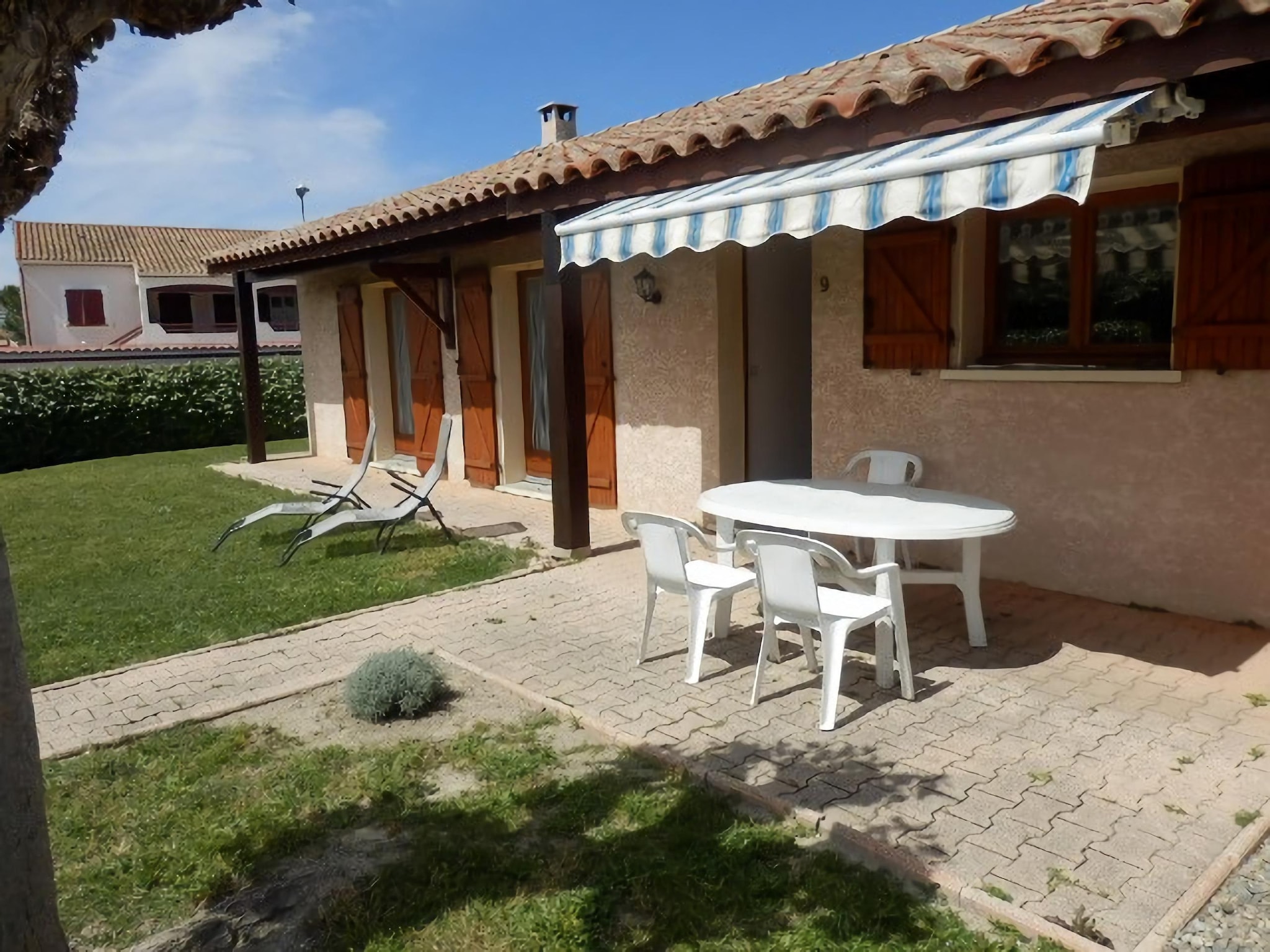   MAISON MONFORT