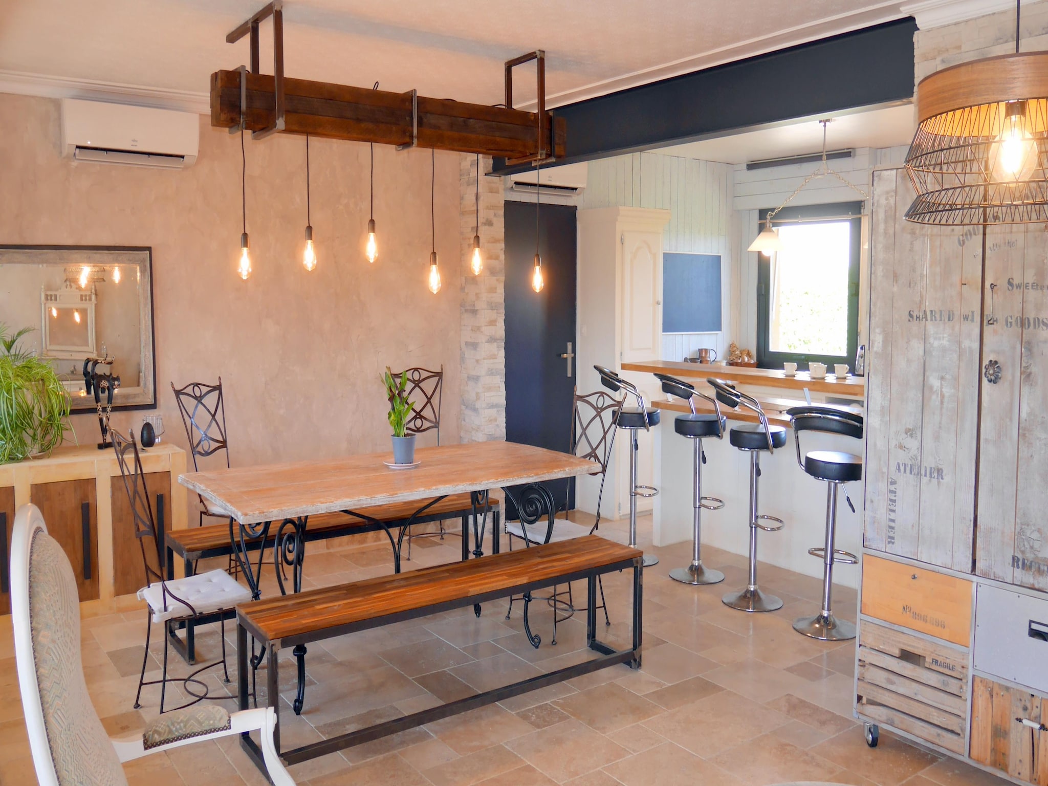   Ferienhaus mit Jacuzzi in Guisseny
