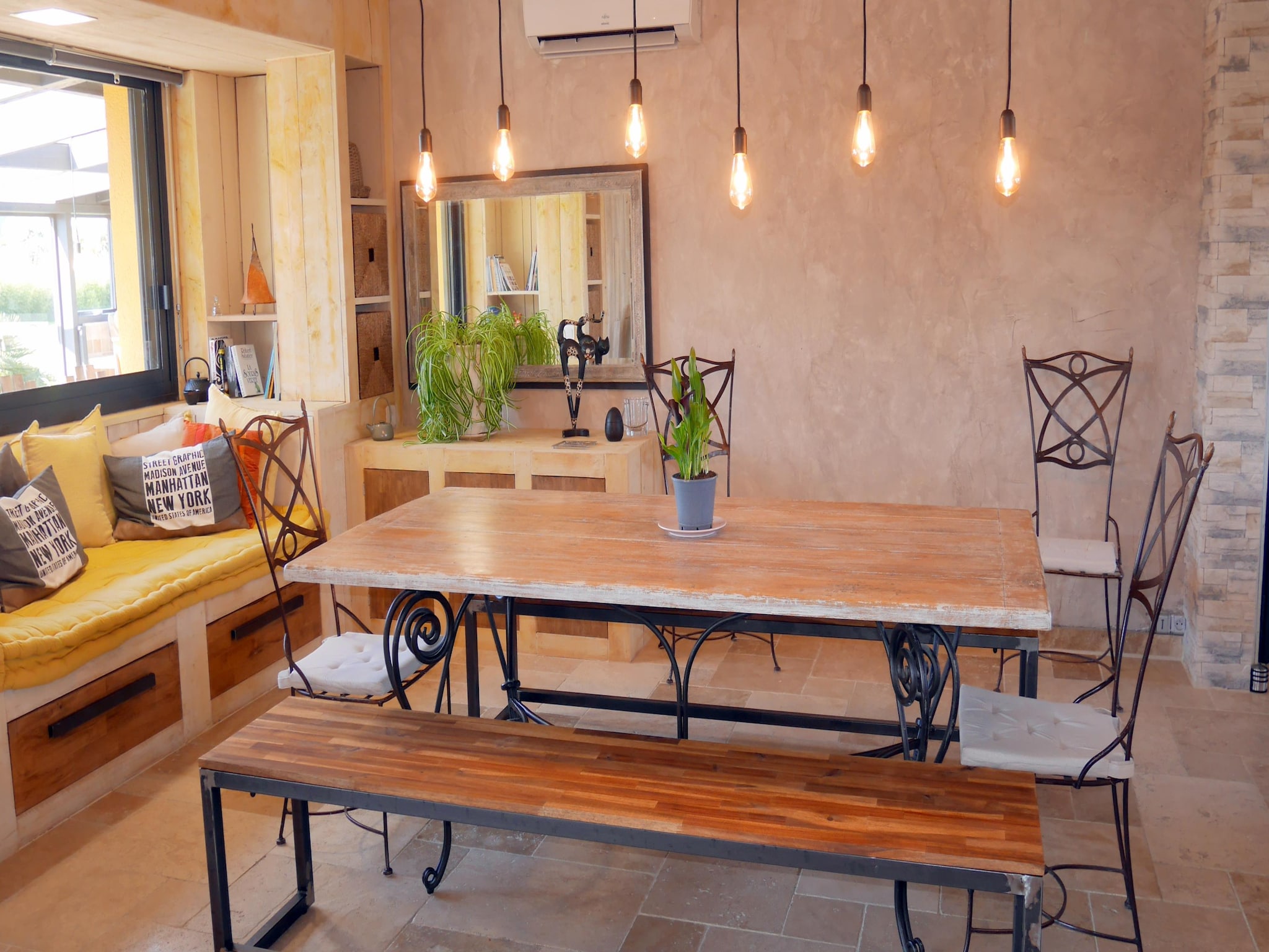   Ferienhaus mit Jacuzzi in Guisseny