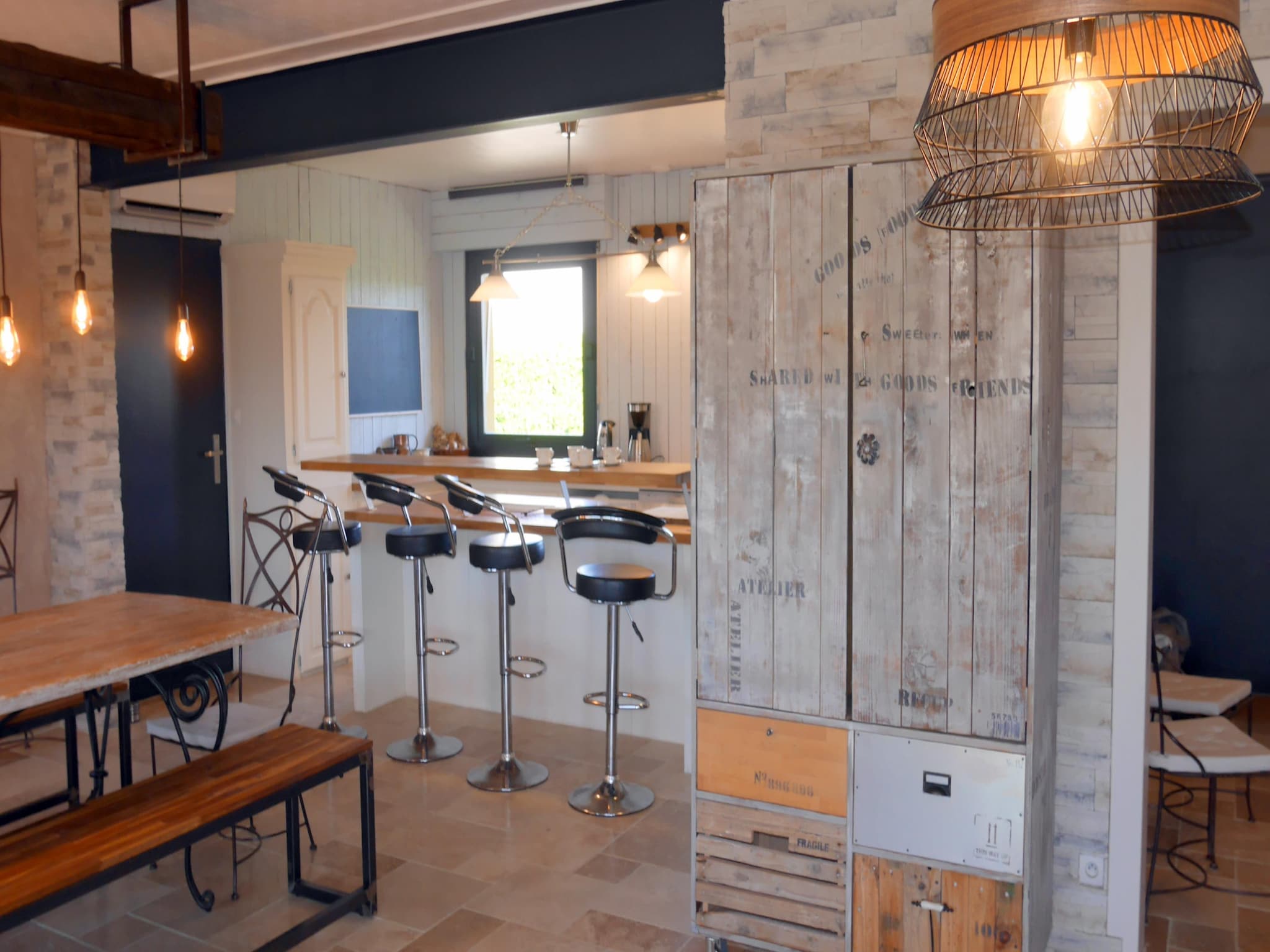   Ferienhaus mit Jacuzzi in Guisseny