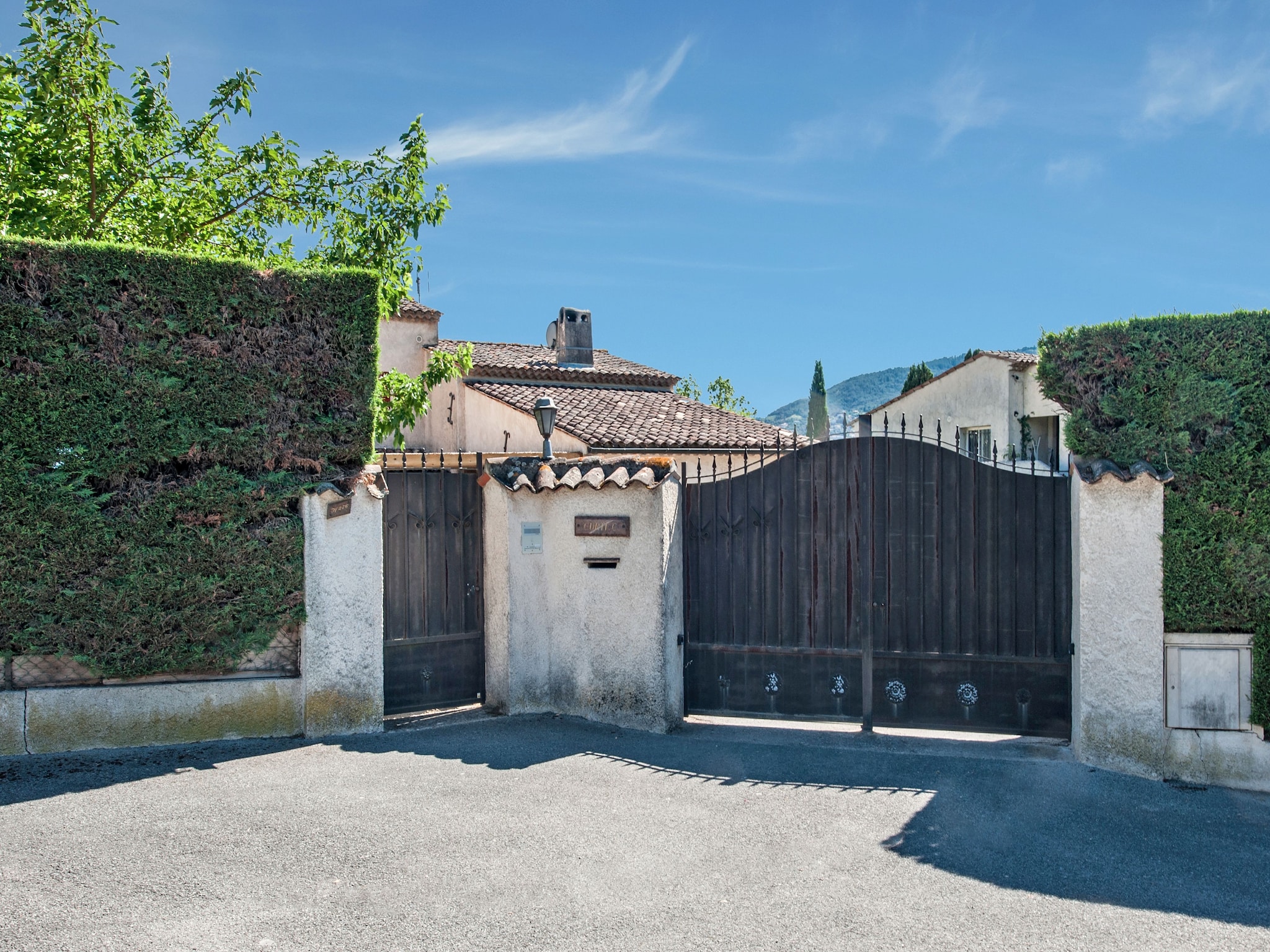   Maison Curti