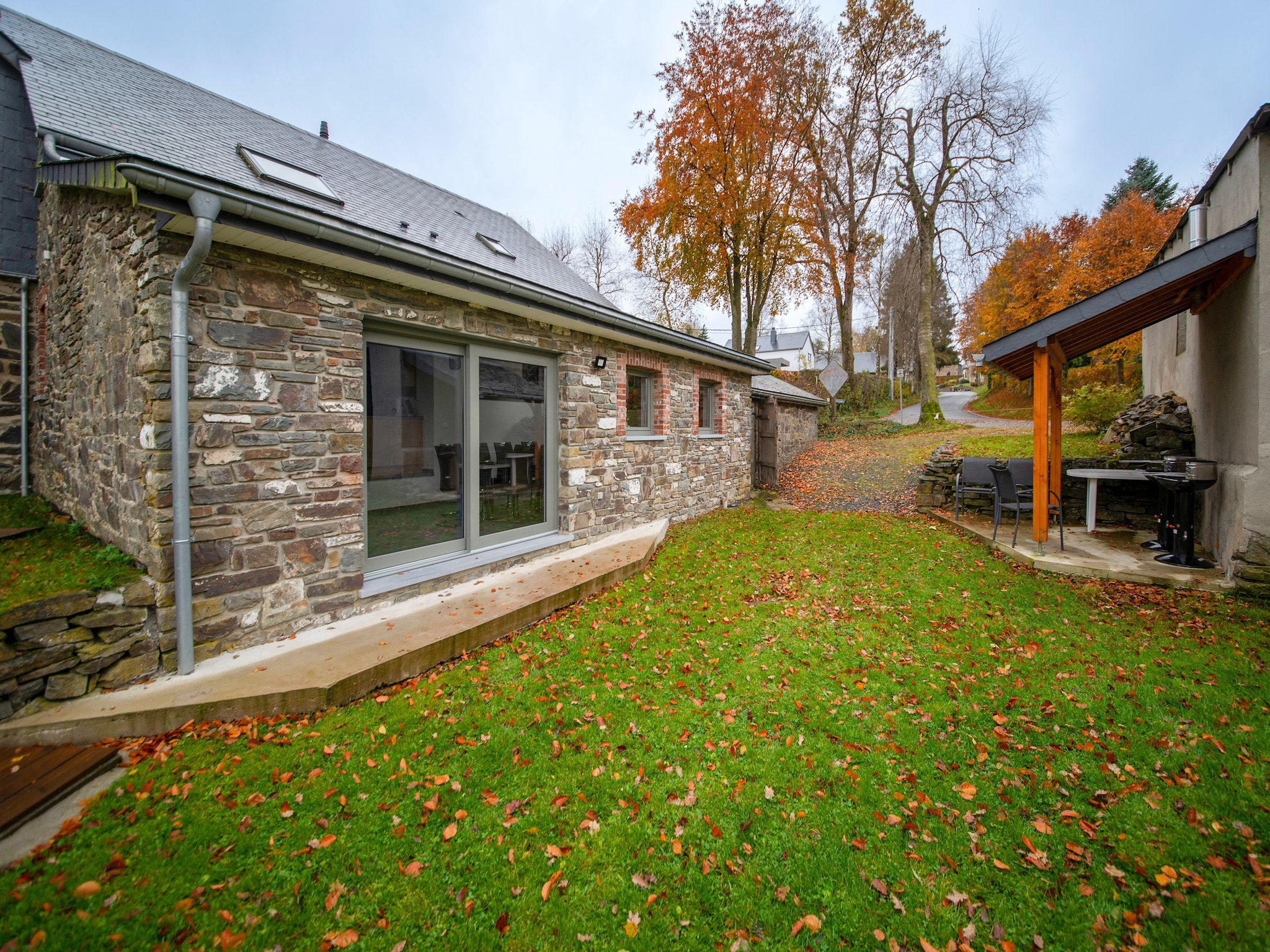   Superbe maison de vacances pour 15 adultes situ&#2