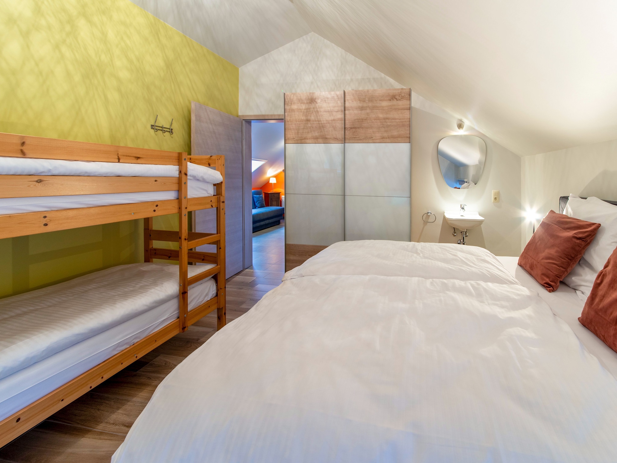   Superbe maison de vacances pour 15 adultes situ&#2