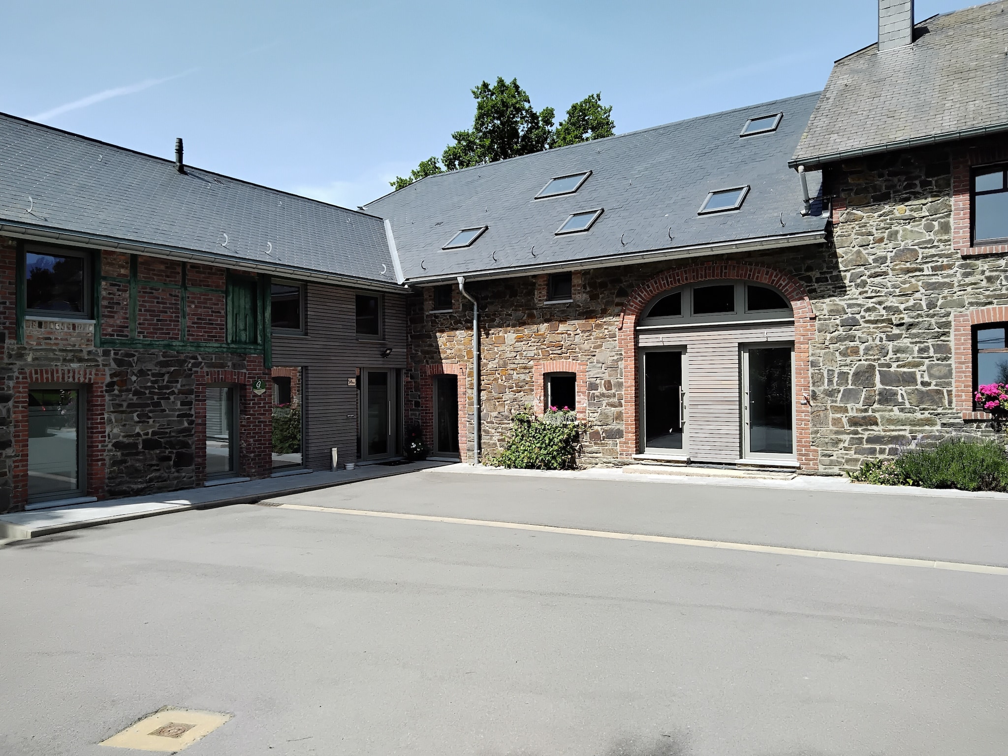   Superbe maison de vacances pour 15 adultes situ&#2