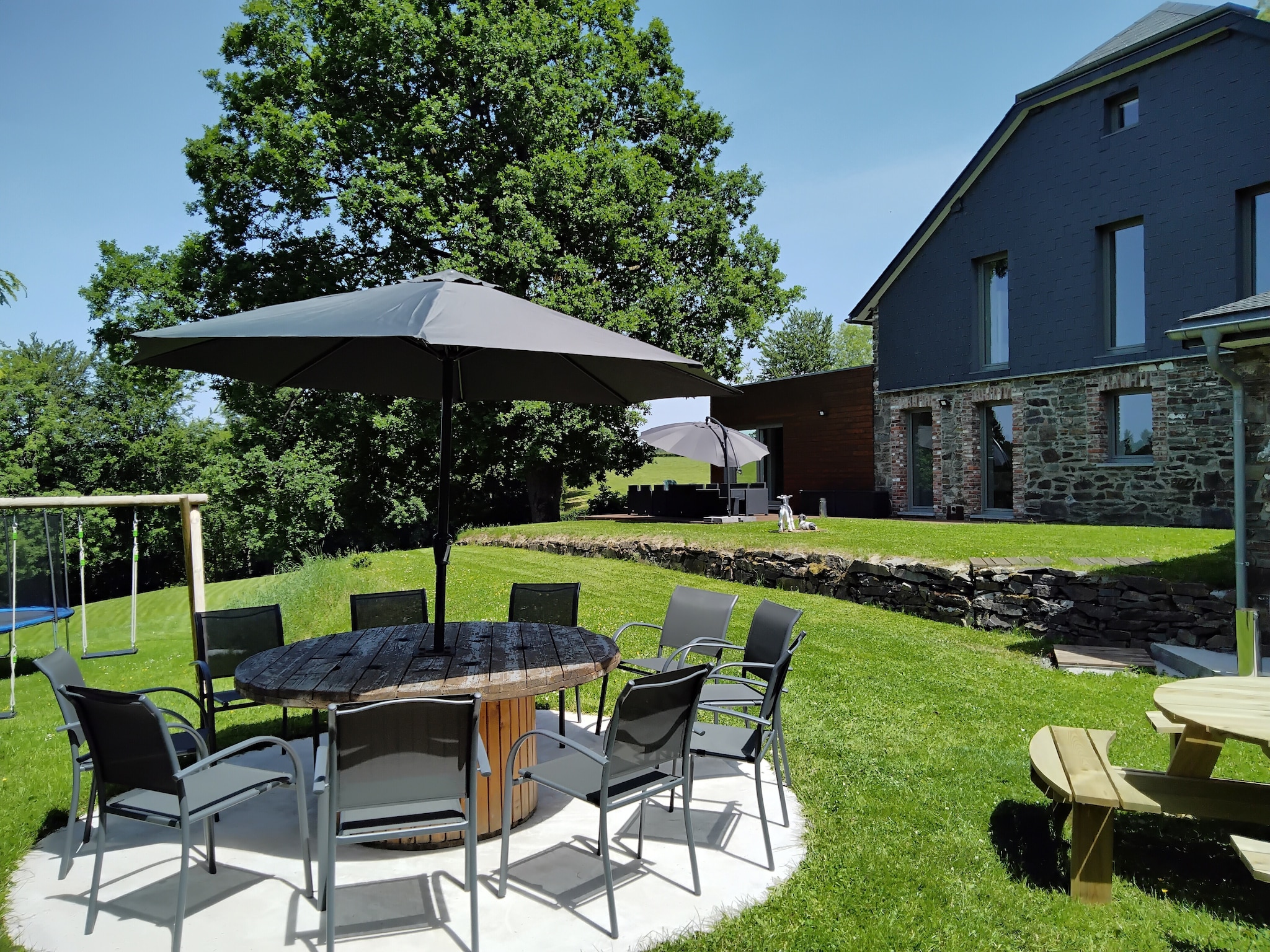   Superbe maison de vacances pour 15 adultes situ&#2