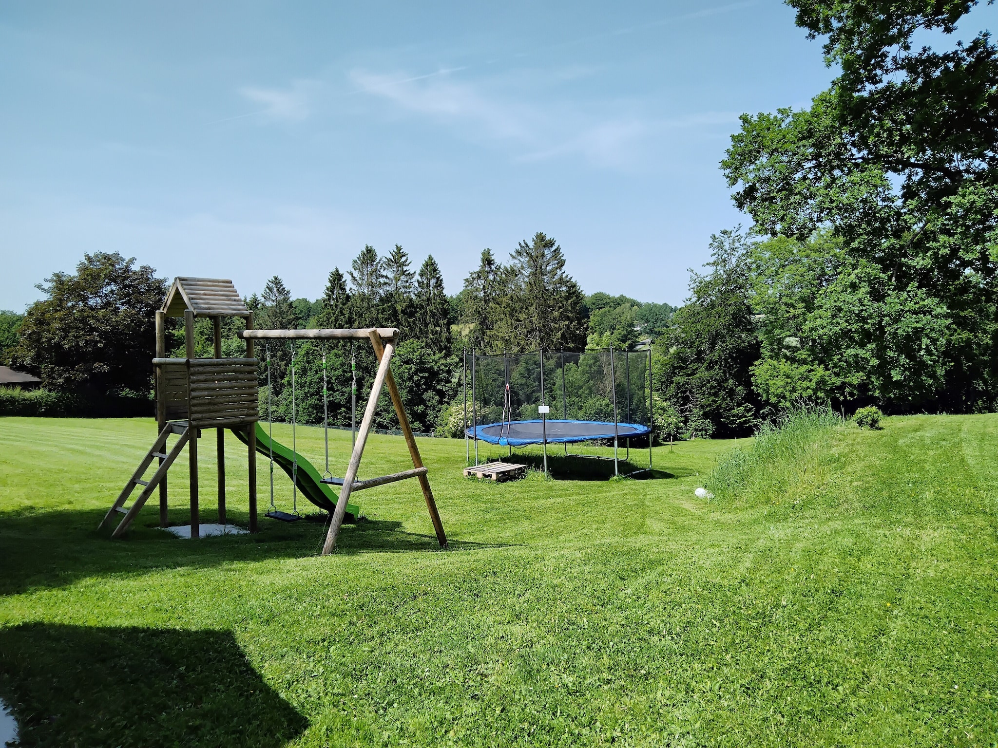   Superbe maison de vacances pour 15 adultes situ&#2