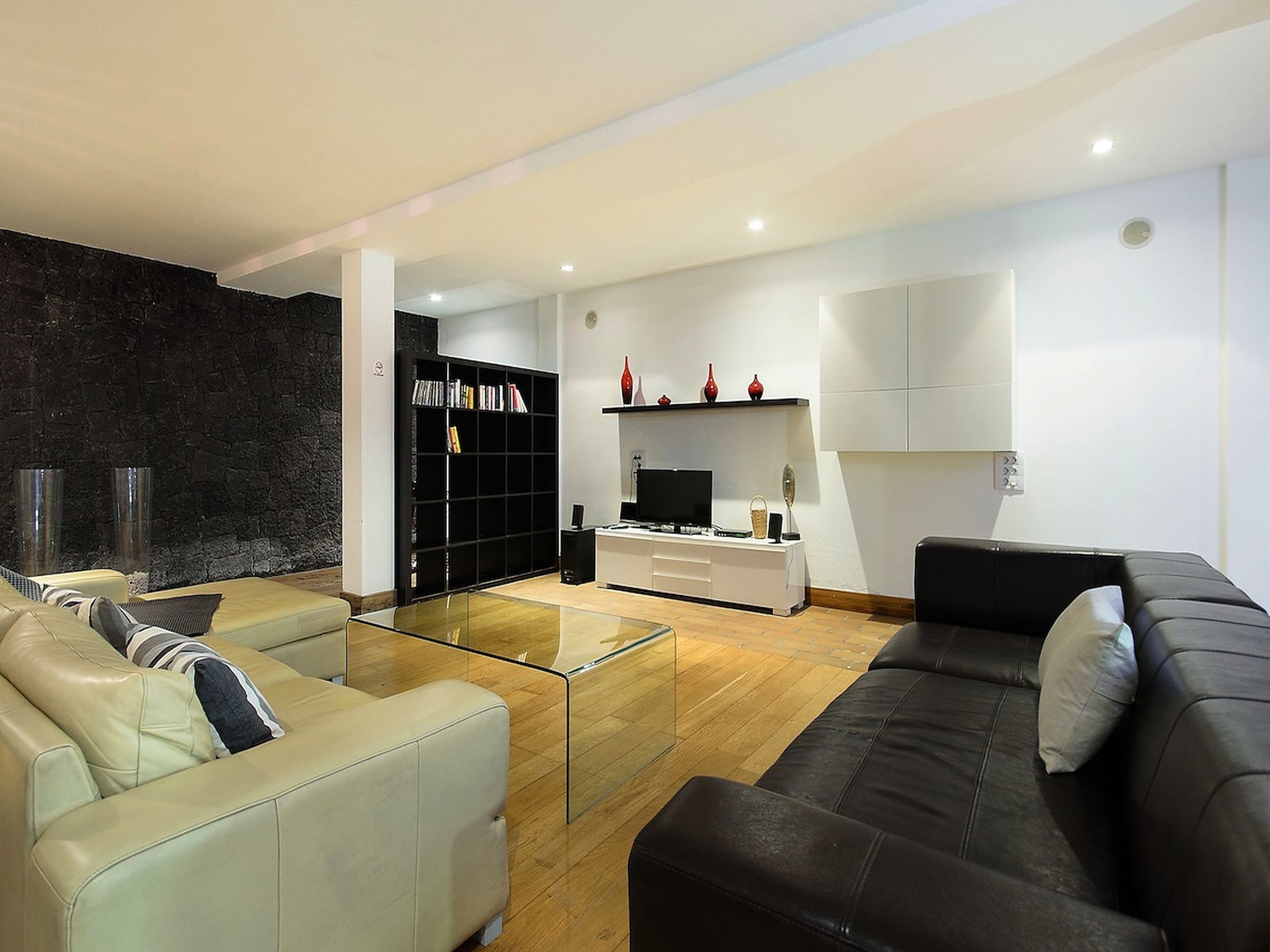   Villa B