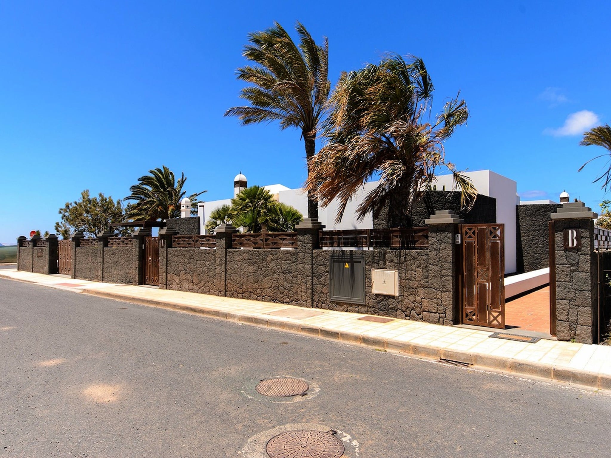   Villa B