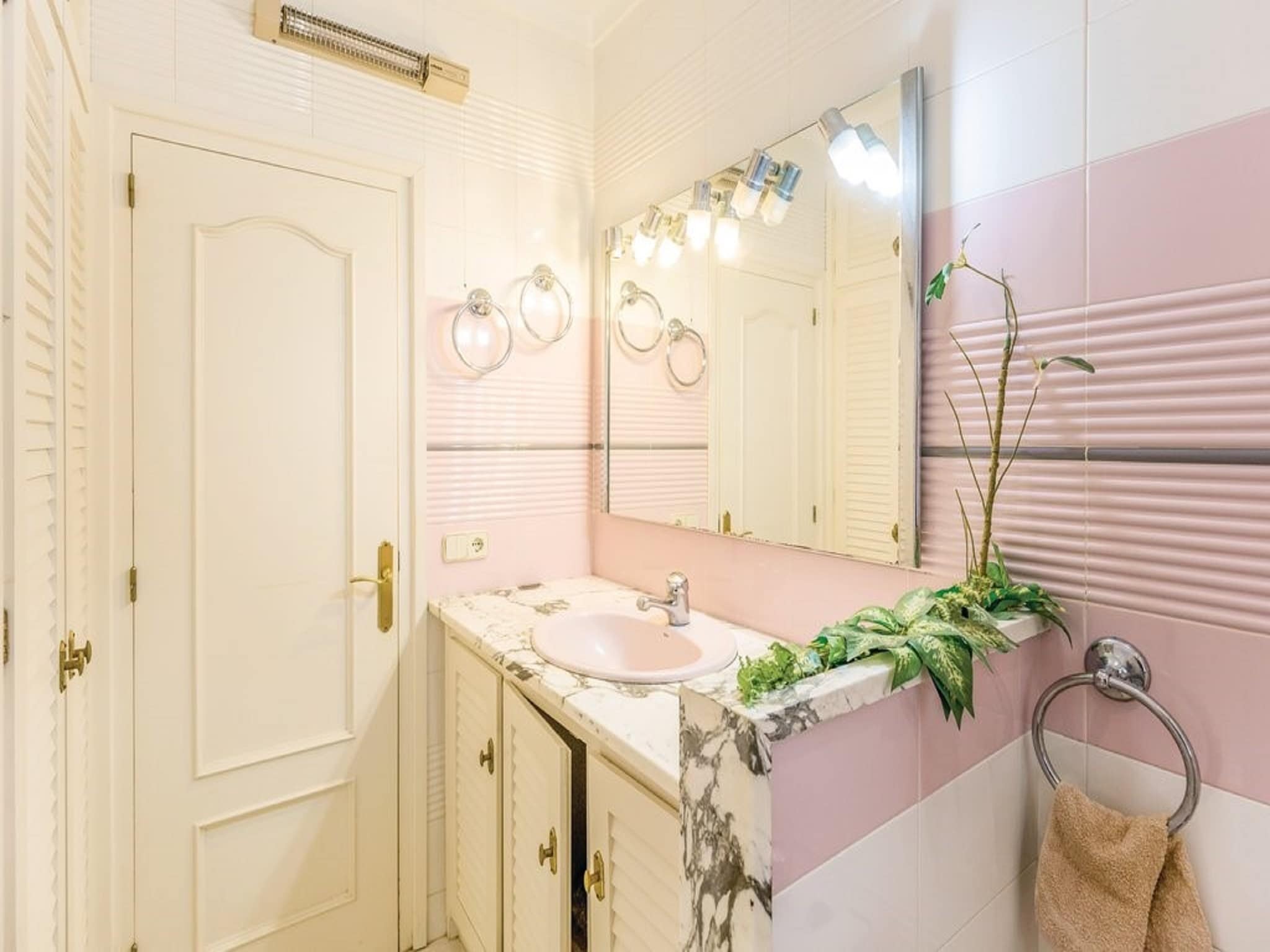   Casa con piscina y jardín L'Escala