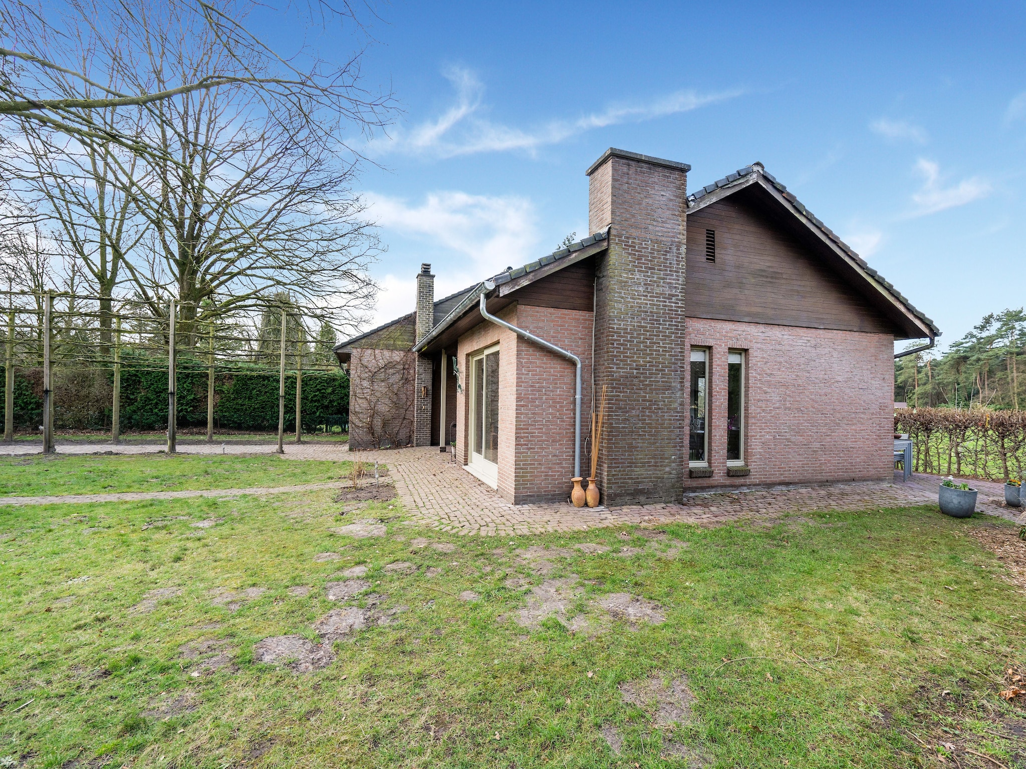   Buiten Huis