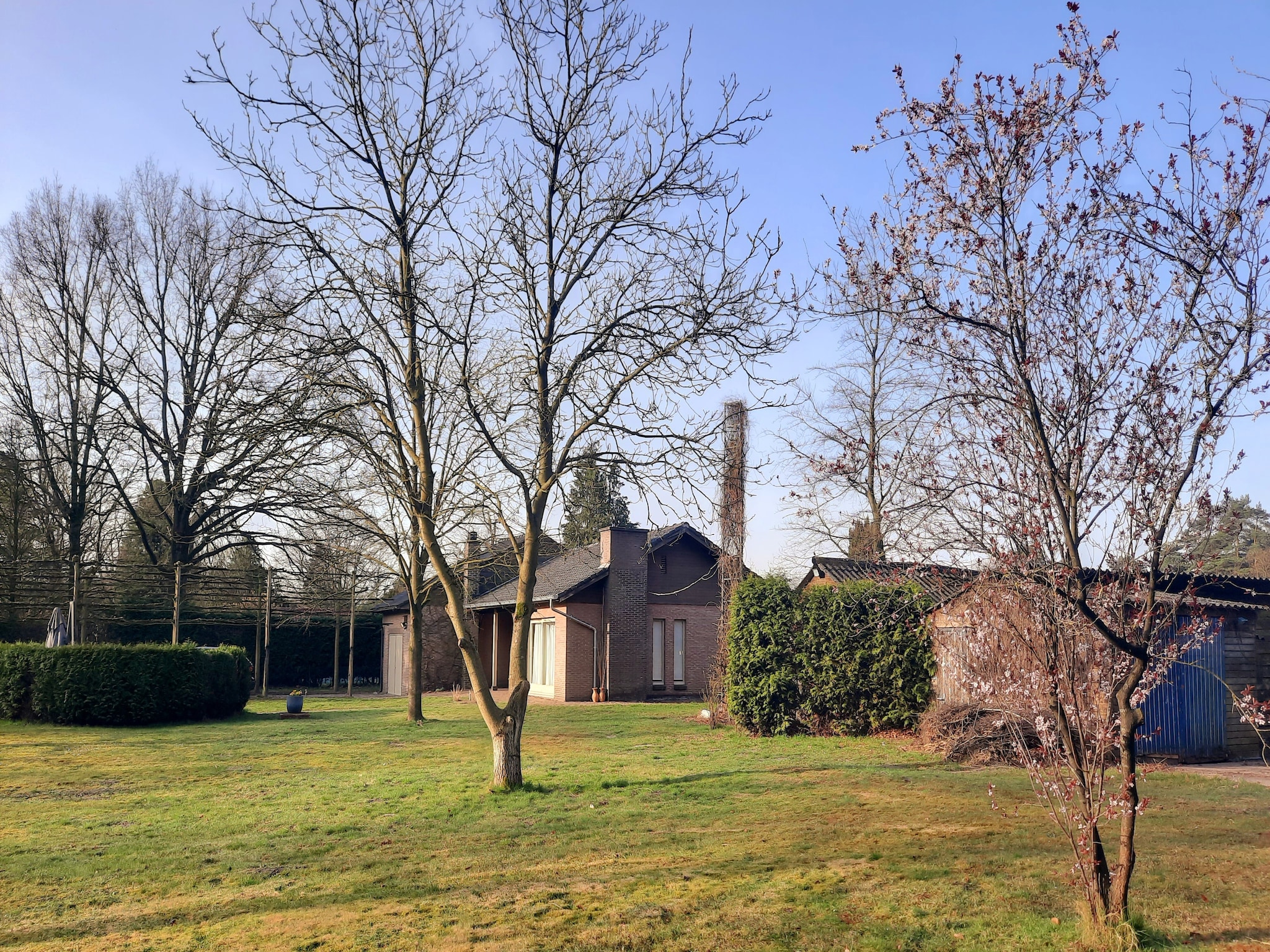   Buiten Huis