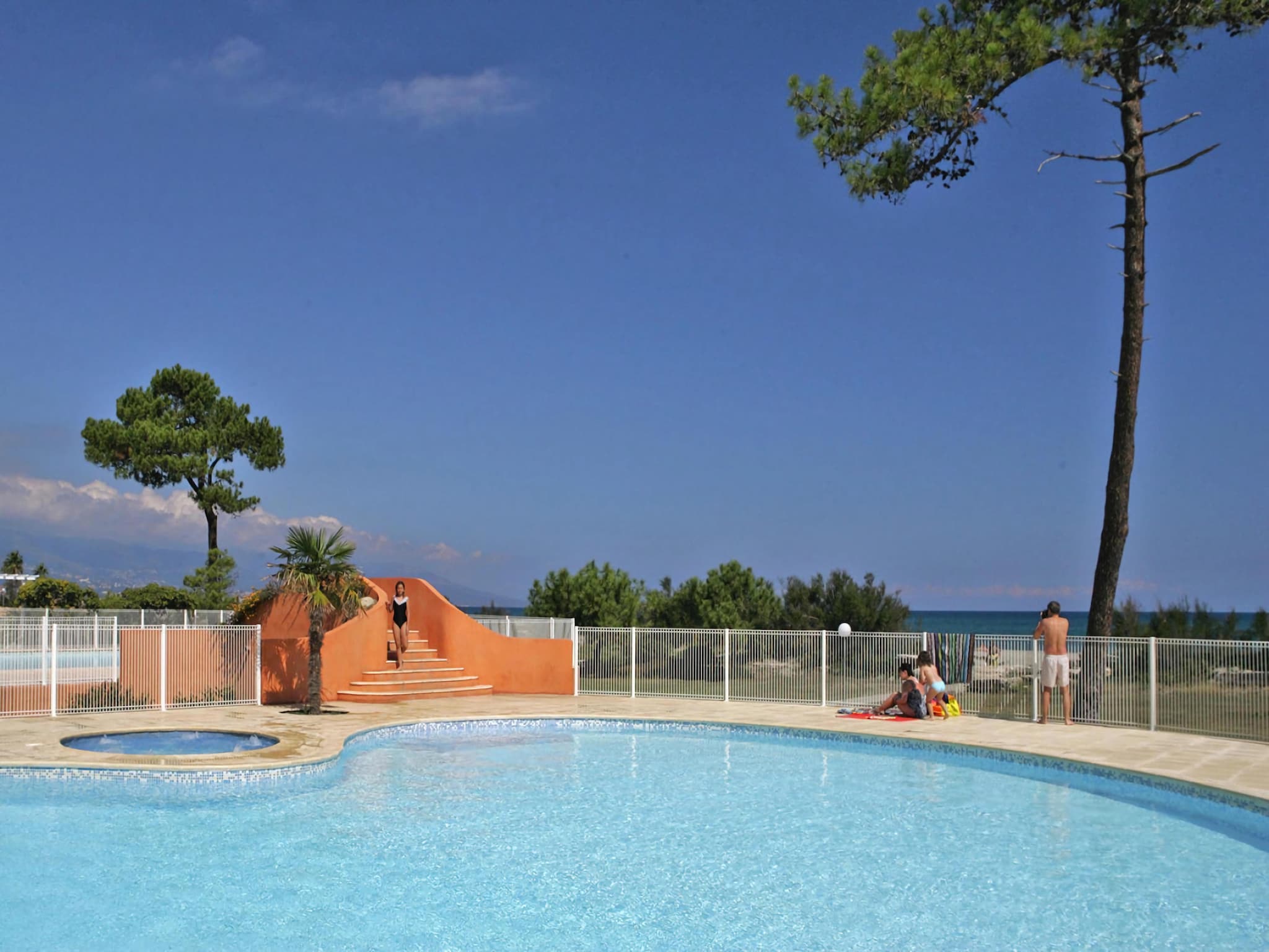 Appartement Residence Cala Bianca - Borgo-Plage // Studio Cab