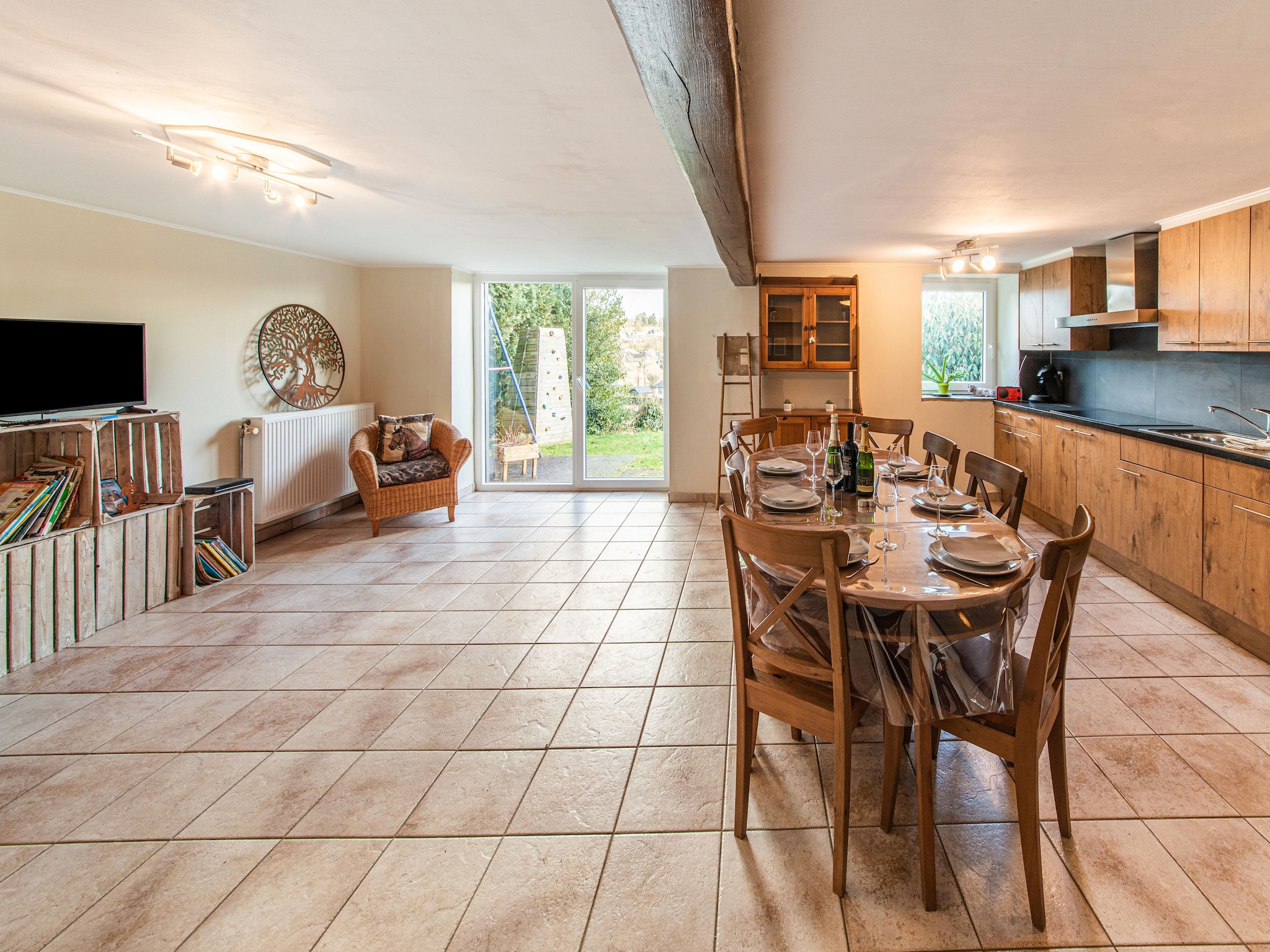   Charmante maison de vacances  pour 8 adultes Au va