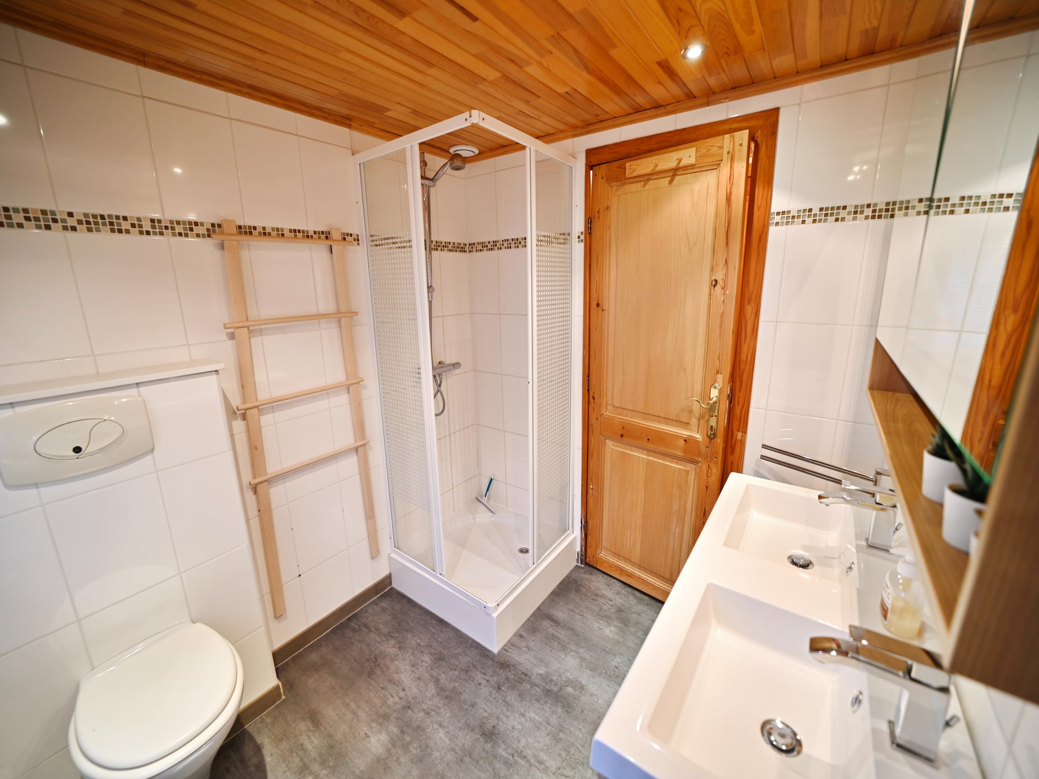   CHALET BIRONIX