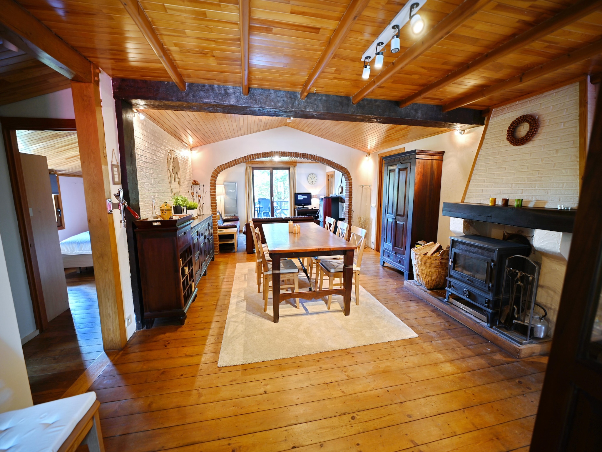   CHALET BIRONIX