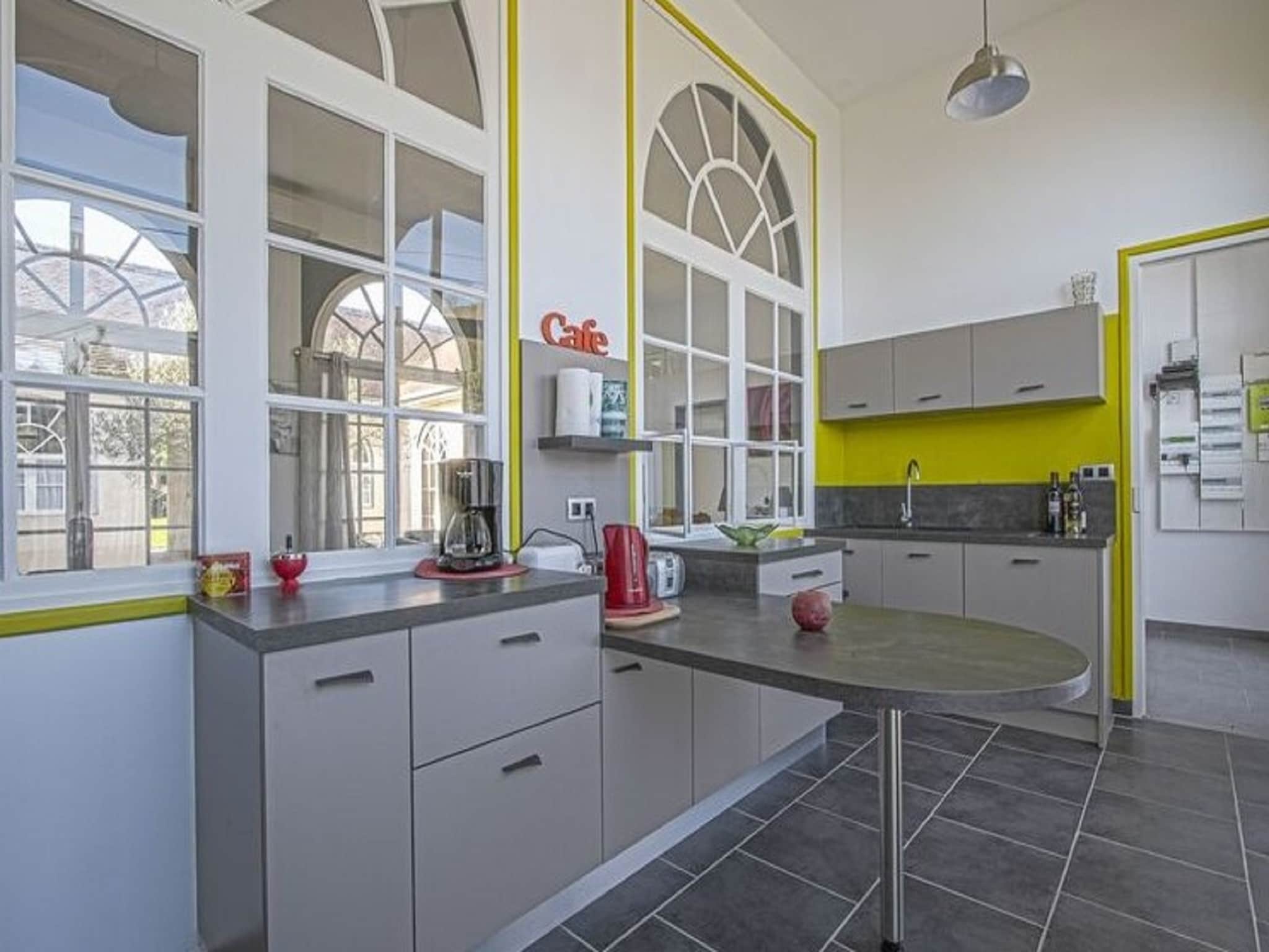   GUYBERNINE MAISON