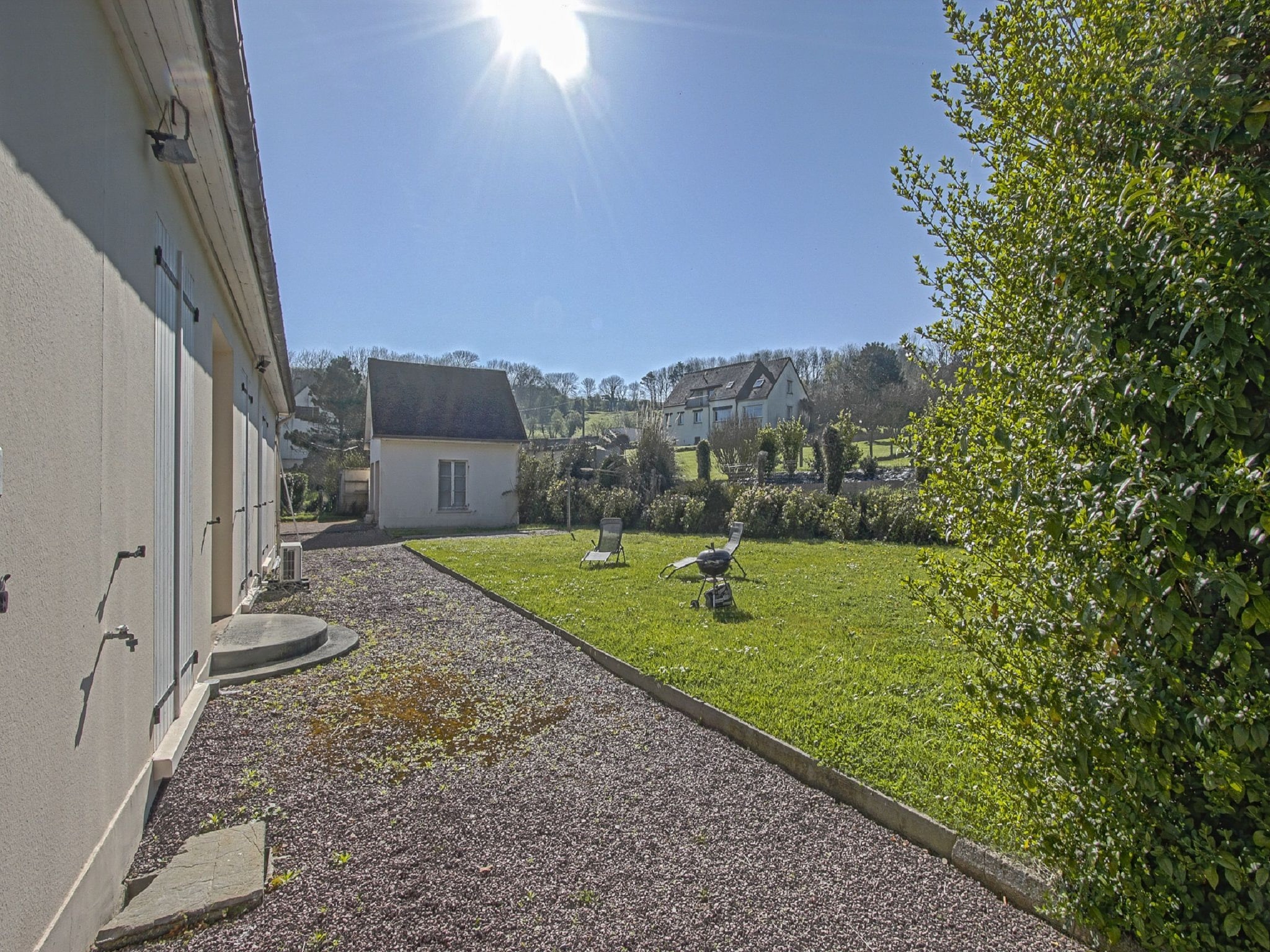   GUYBERNINE JARDIN