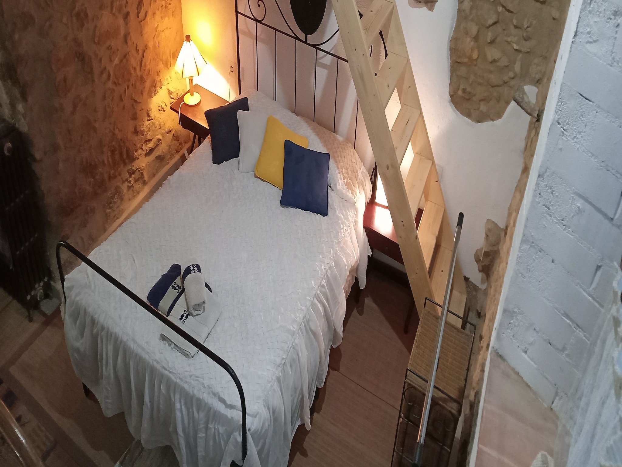   Les Corts de CAL VIRREI
