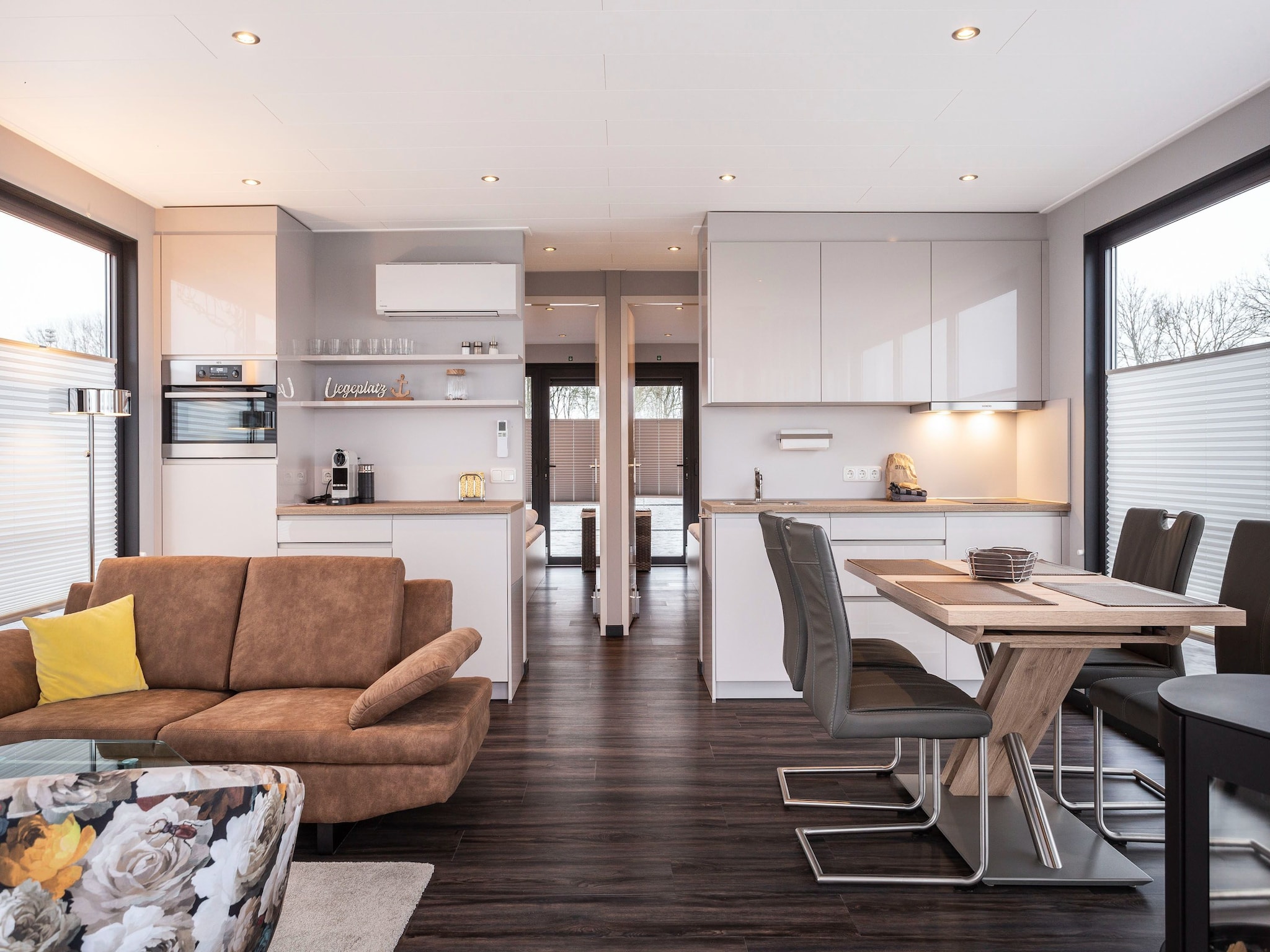   Houseboat Elysium met dakterras