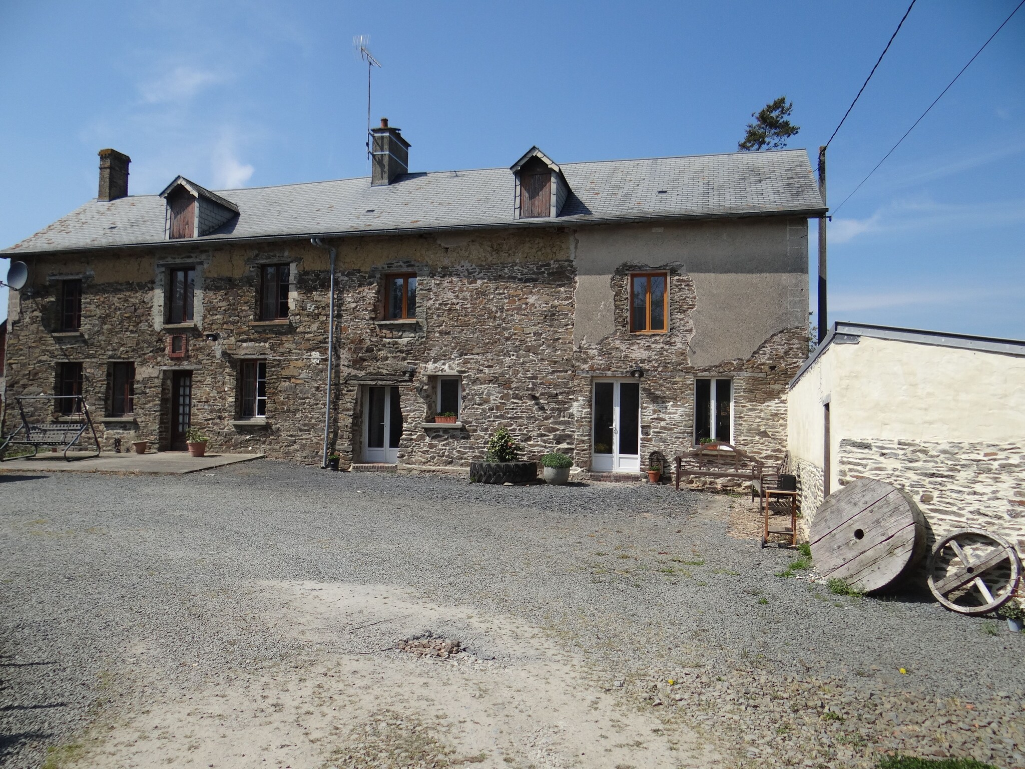   La Petite Houssaye