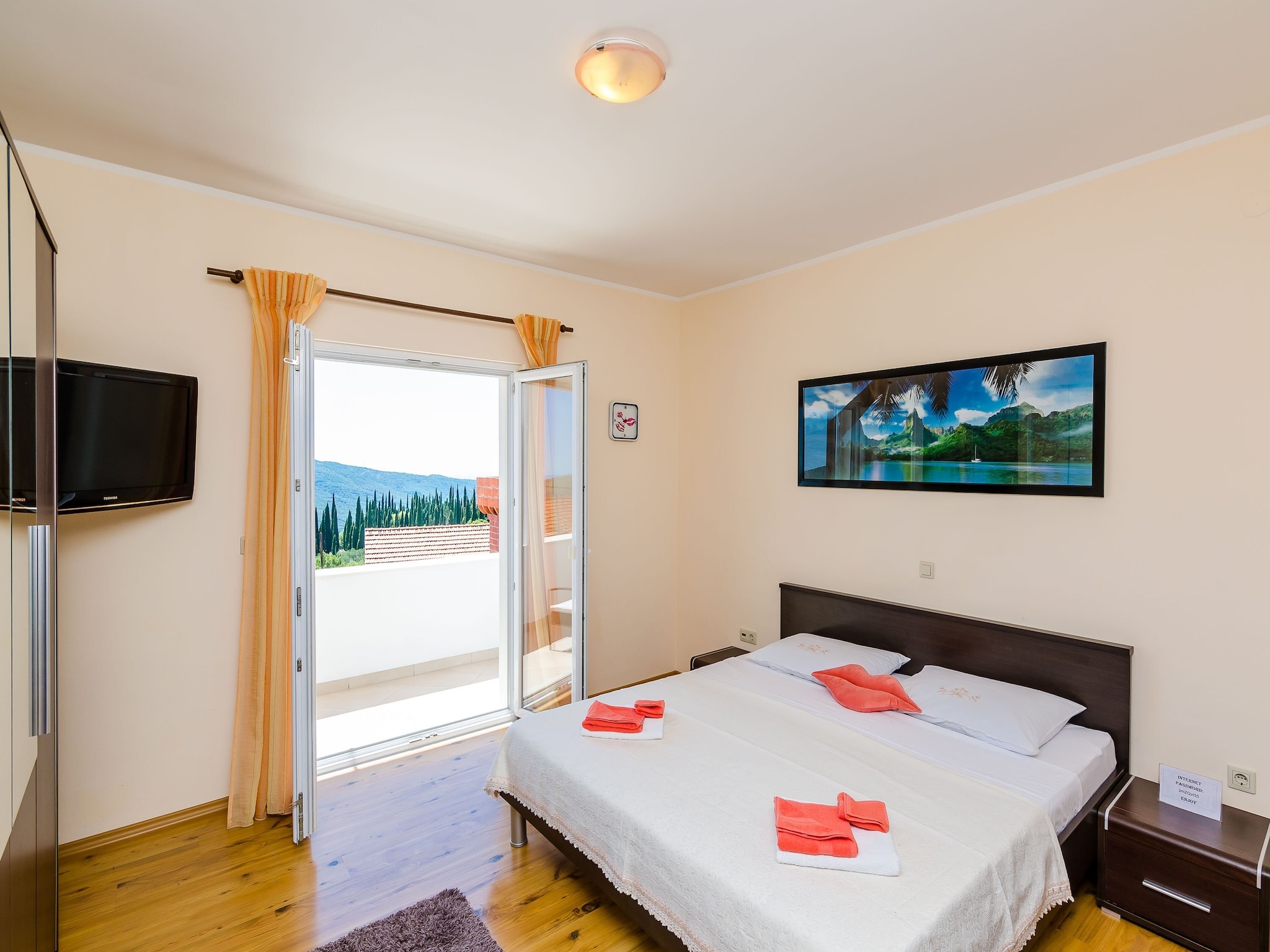 Lomatalo Villa Mateo - Three Bedroom Apartment with Terrace