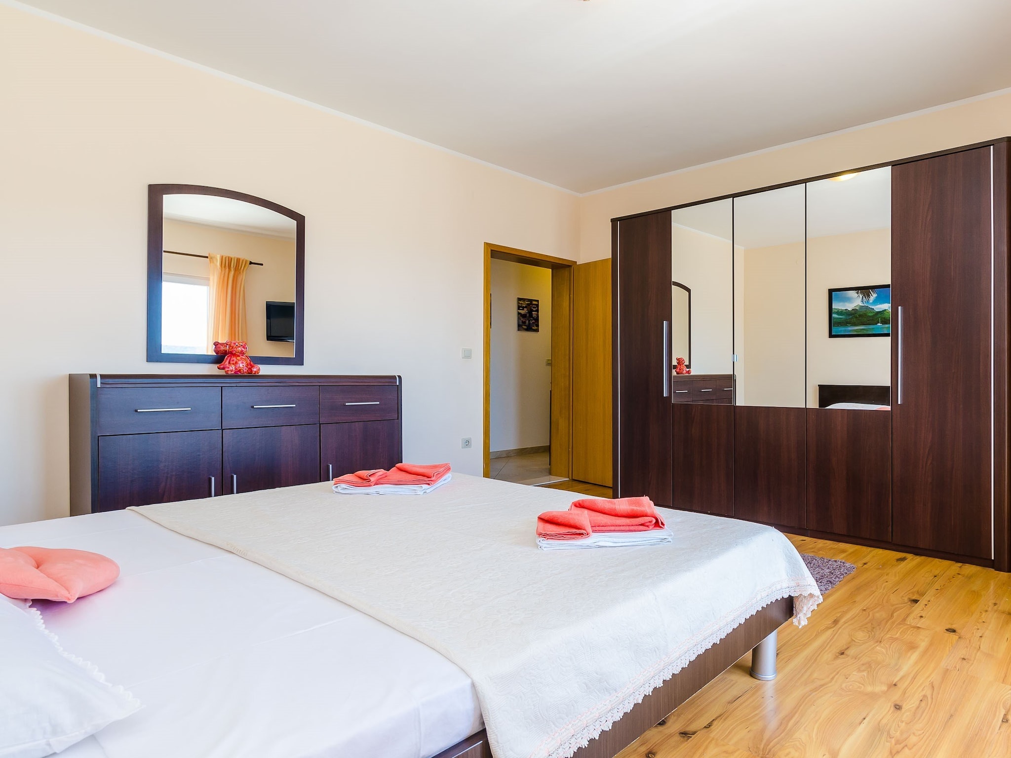 Lomatalo Villa Mateo - Three Bedroom Apartment with Terrace