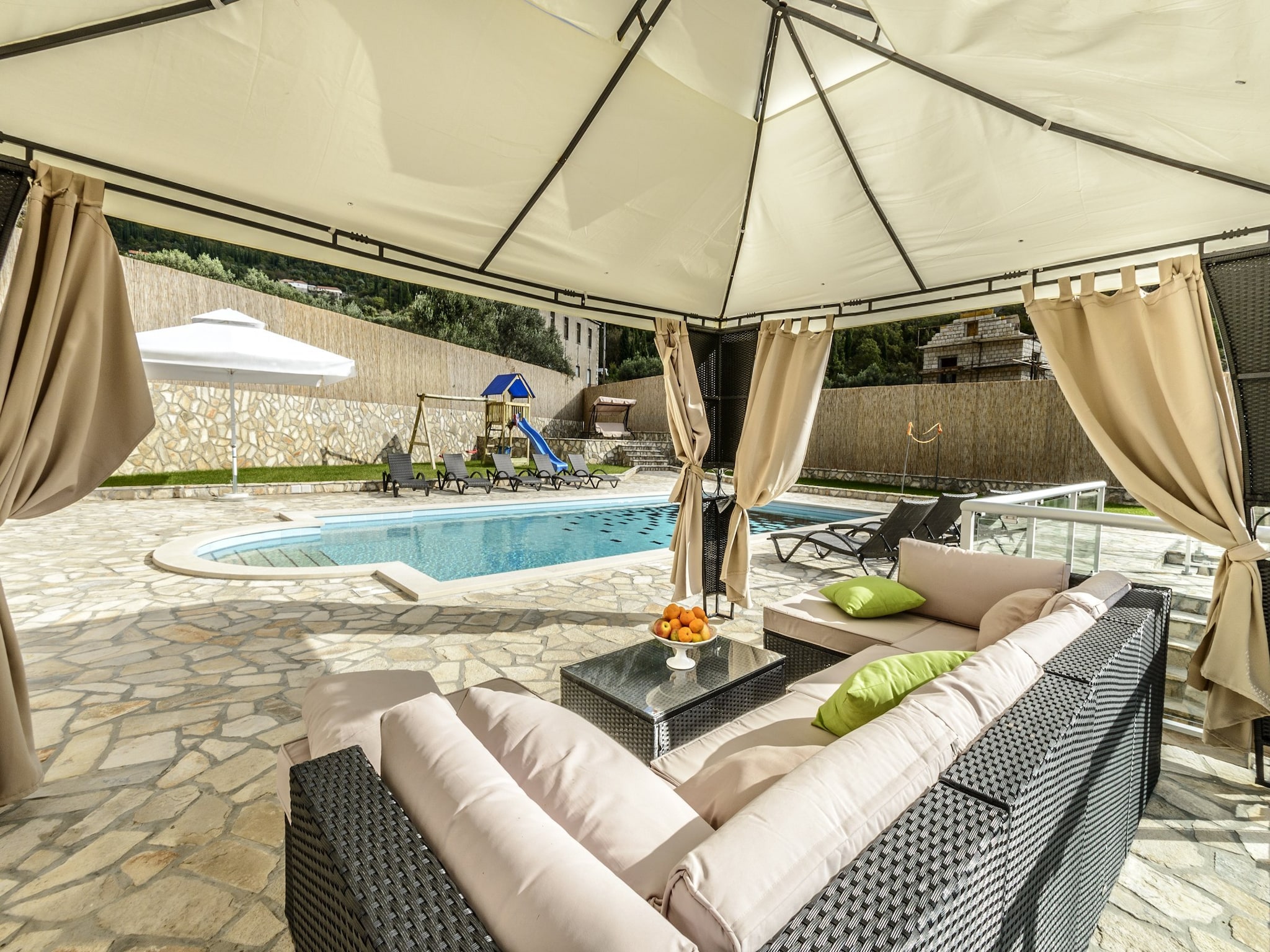 Dům Villa Pave - Six-Bedroom Villa with Terrace and Sw