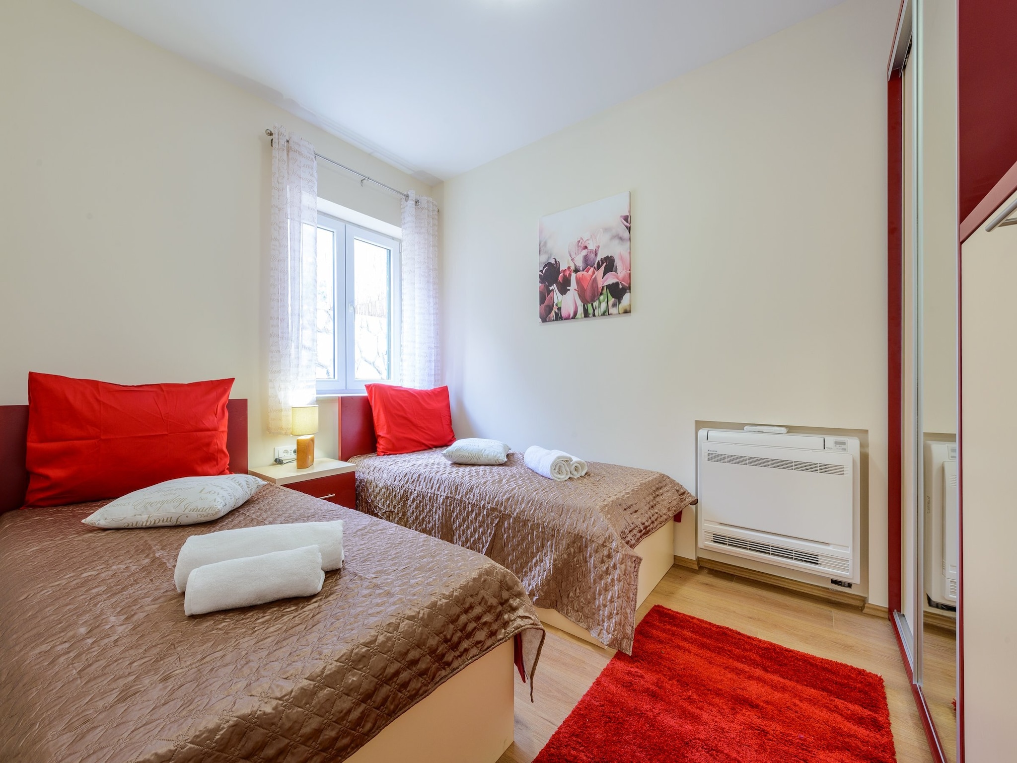 Dům Villa Pave - Six-Bedroom Villa with Terrace and Sw