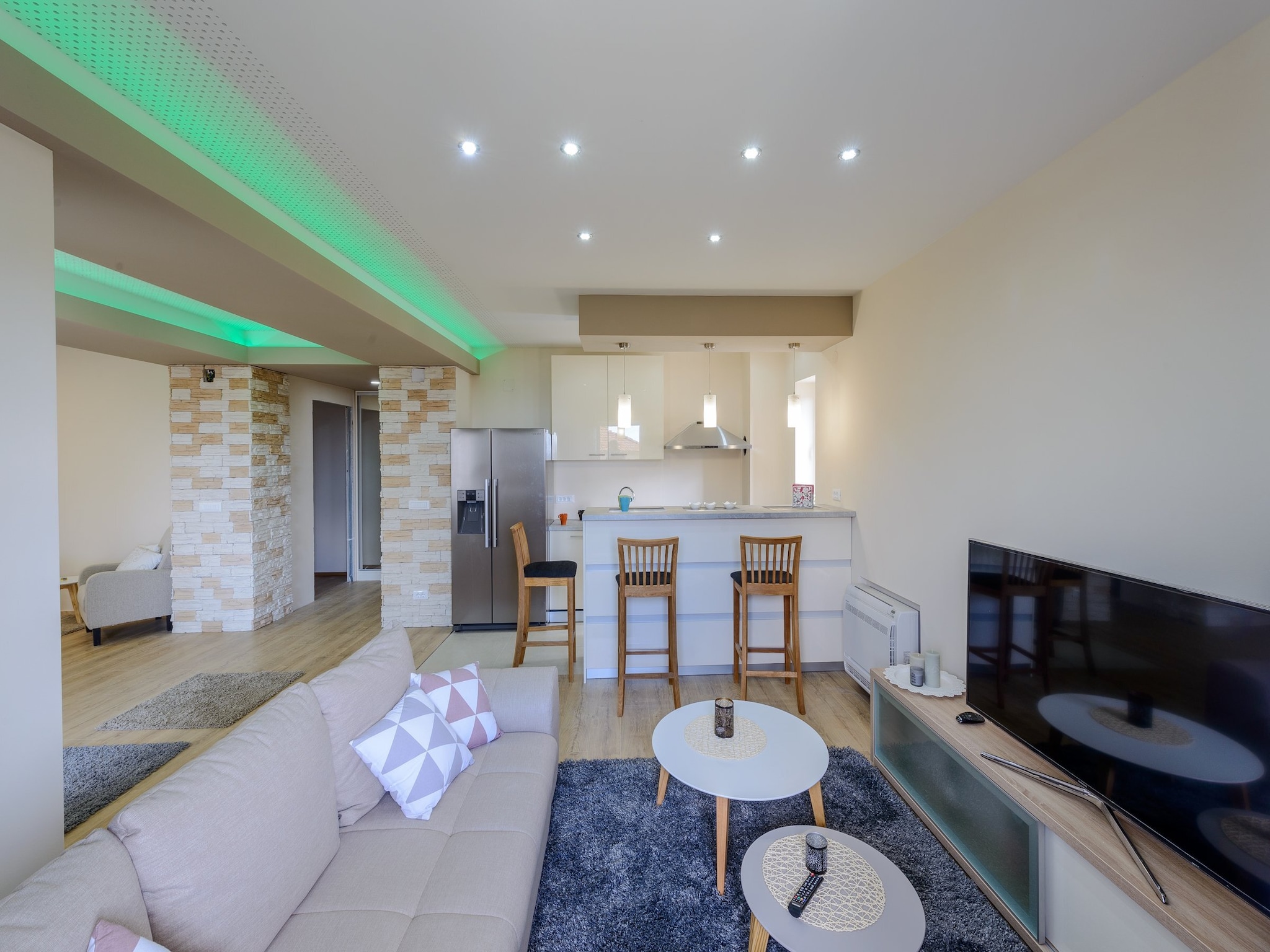 Dům Villa Pave - Six-Bedroom Villa with Terrace and Sw